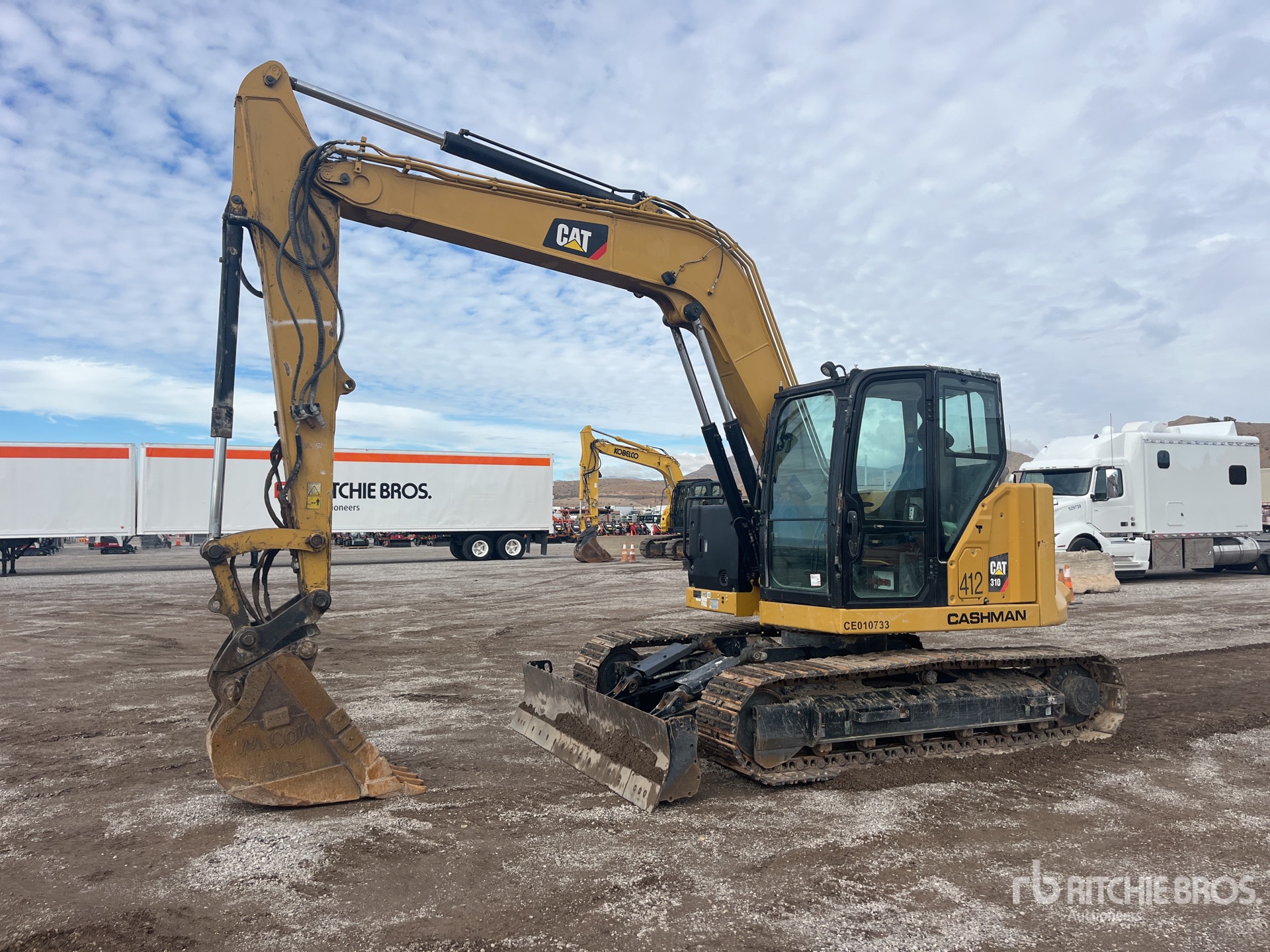 General Appearance with Picture, Left Front Corner