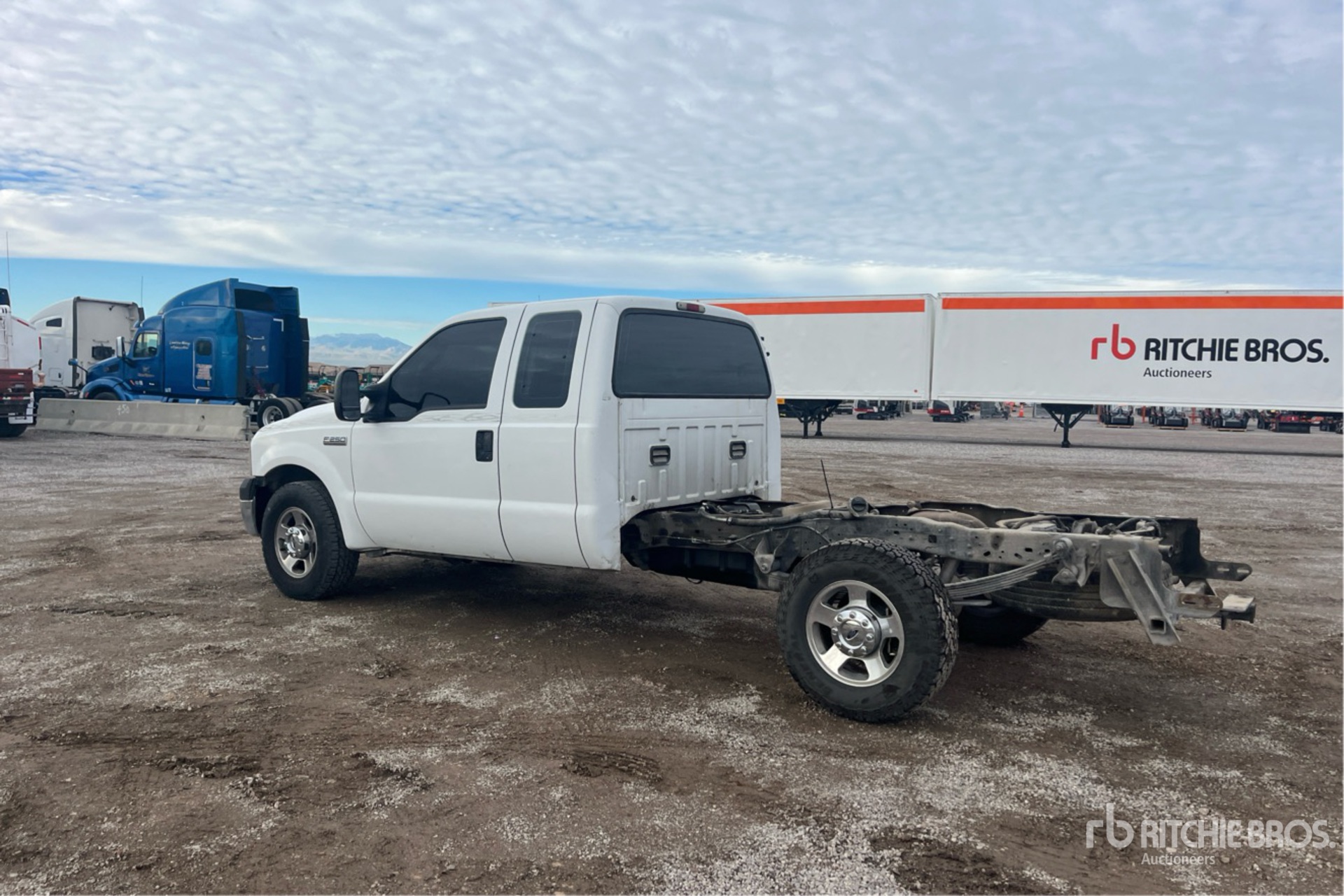 General Appearance with Imagen: esquina trasera izquierda