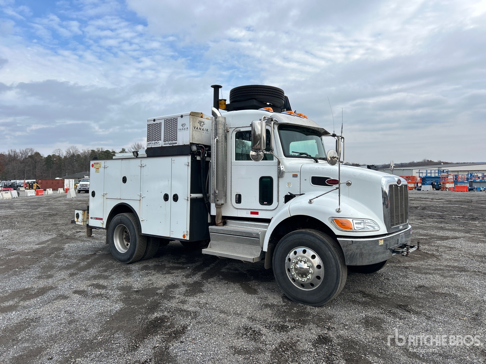 General Appearance with Picture, Right Front Corner