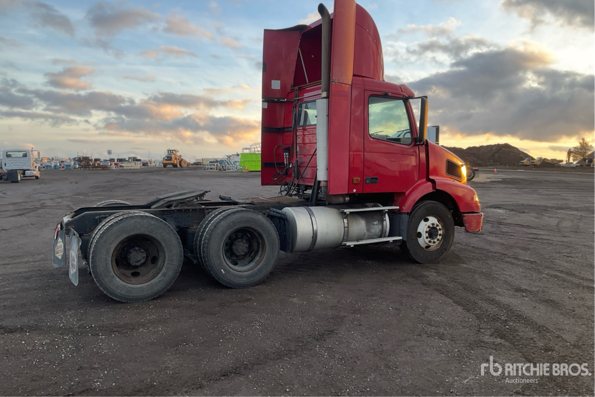 General Appearance with Imagen: esquina trasera derecha