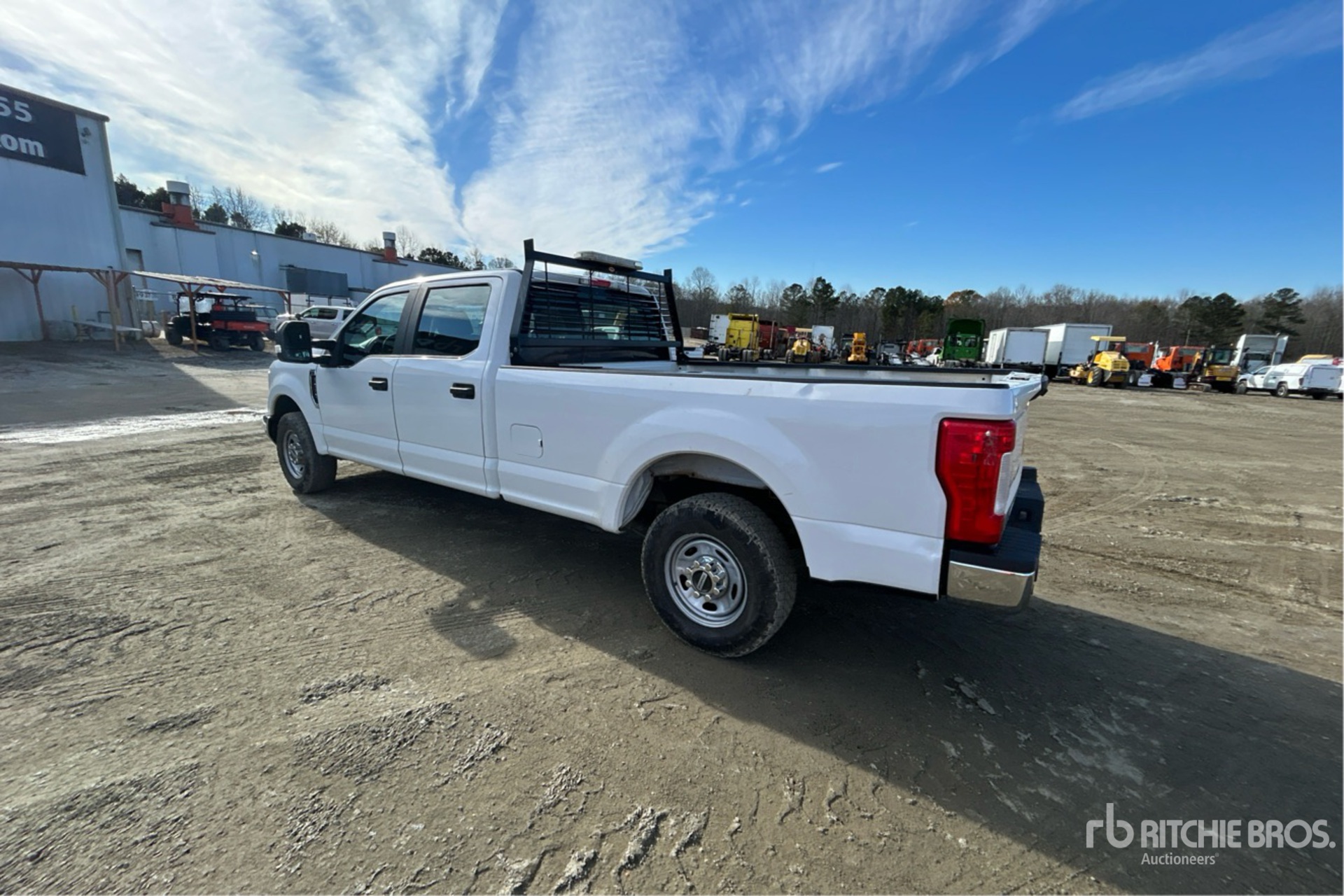 Aspect général with Image, coin arrière gauche