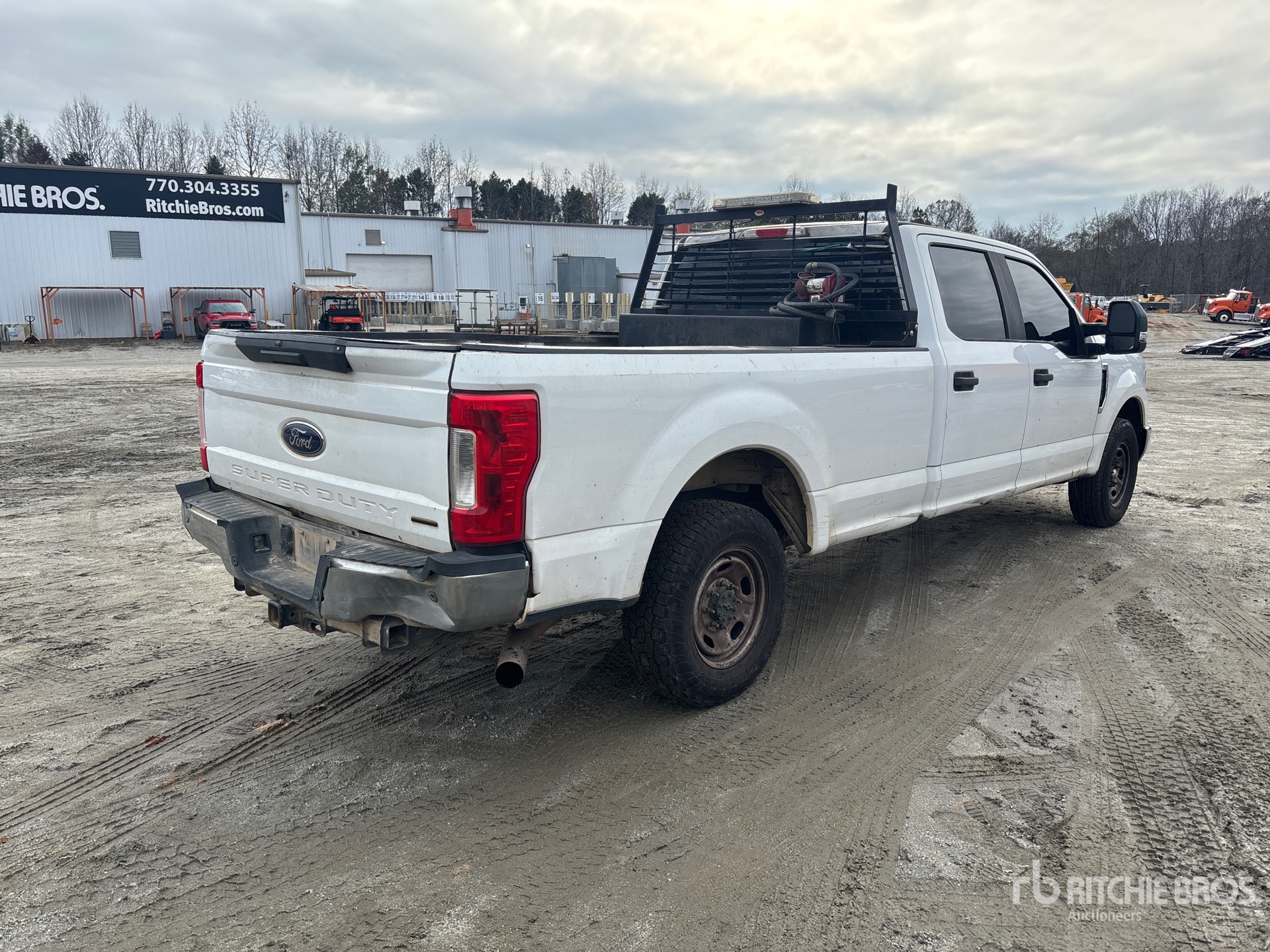 General Appearance with Foto, angolo anteriore sinistro