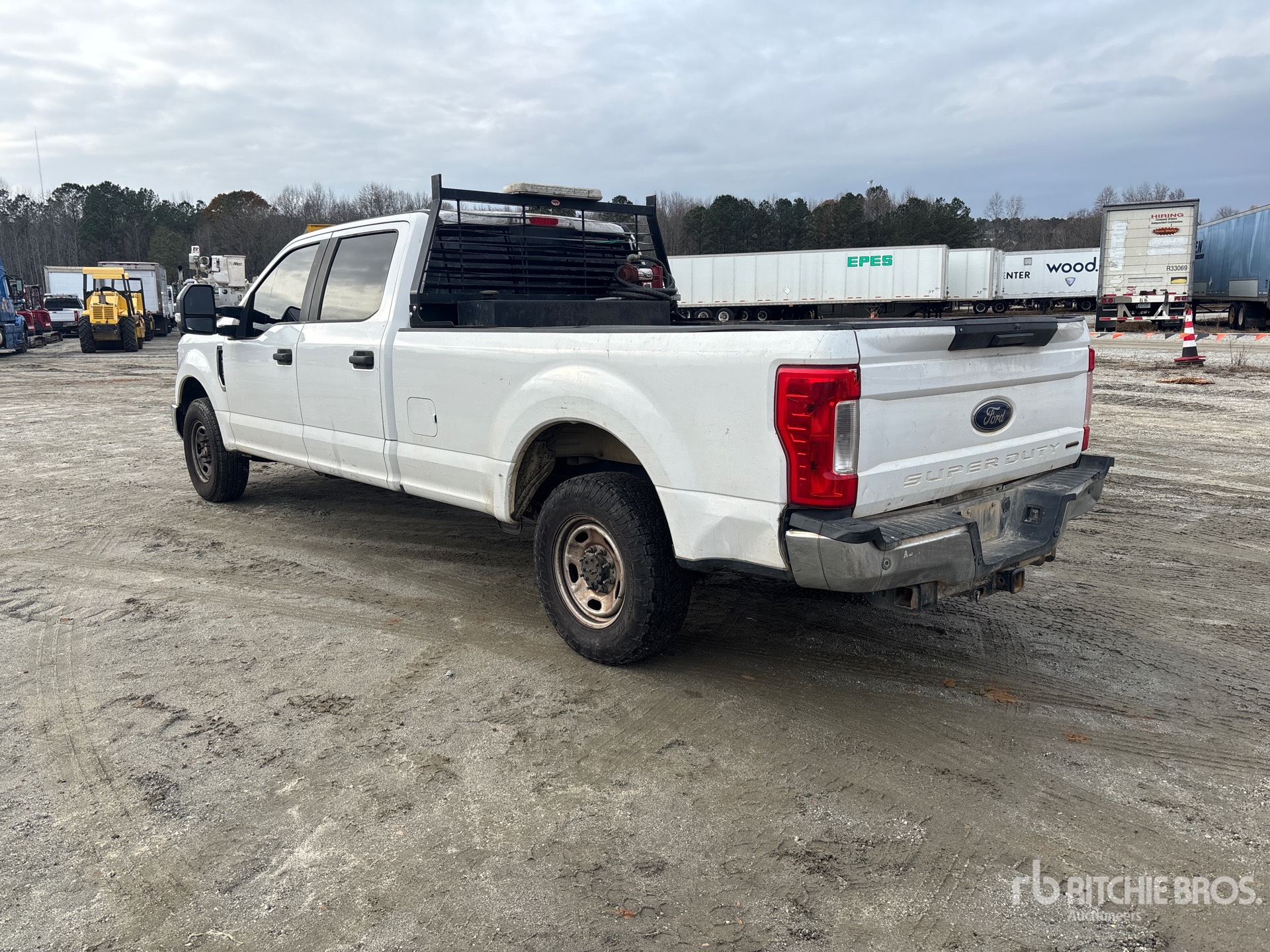 General Appearance with Foto, angolo posteriore sinistro