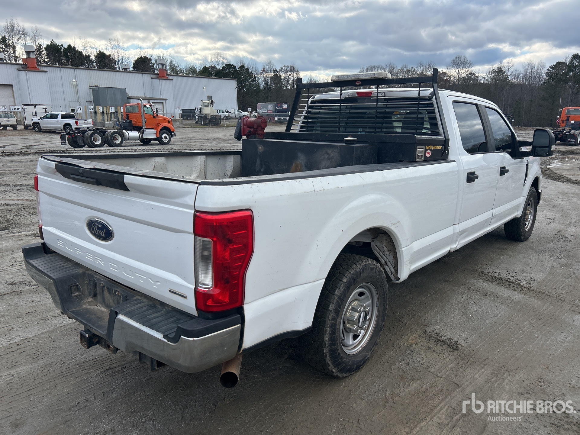 Aspect général with Image, coin arrière droit