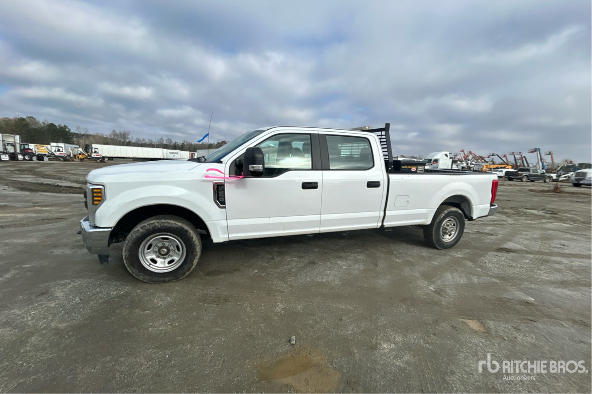 Aspect général with Image, coin avant gauche