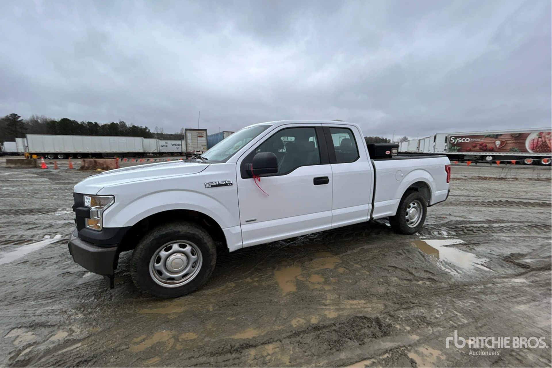 General Appearance with Foto, angolo anteriore sinistro