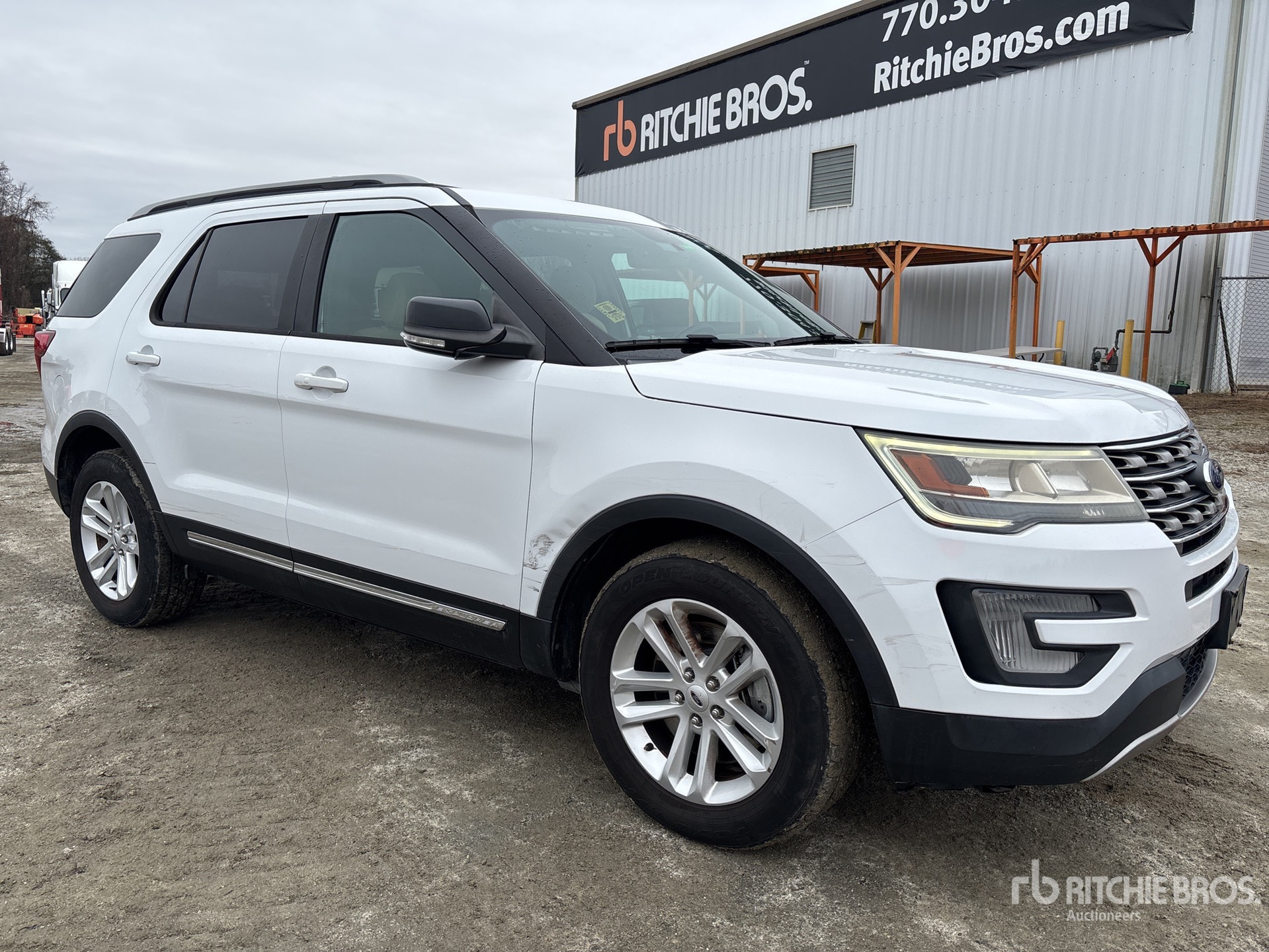 General Appearance with Picture, Right Front Corner