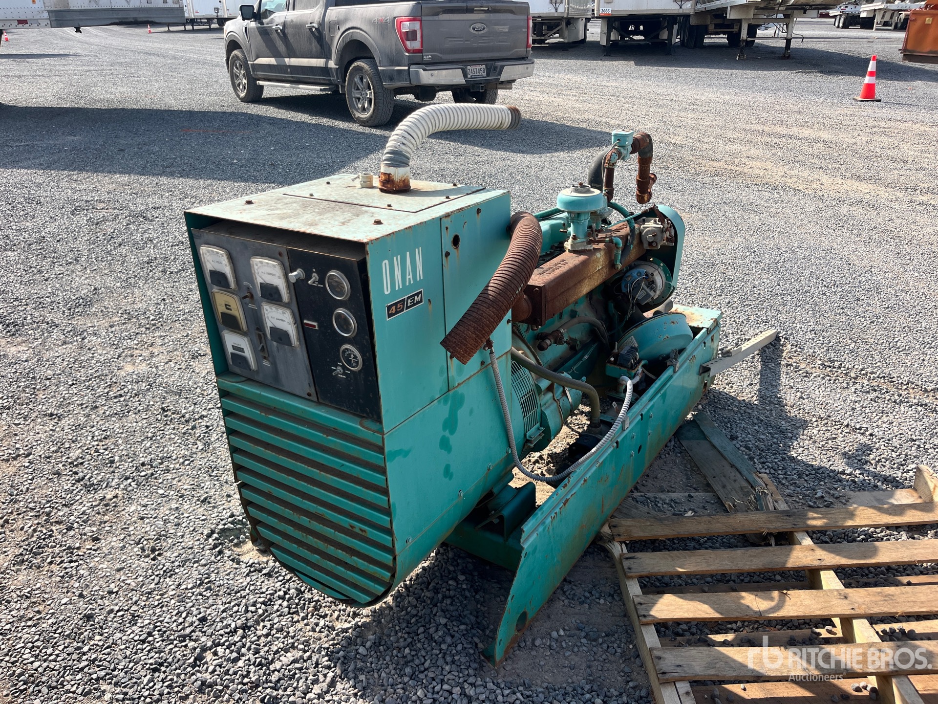 General Appearance with Picture, Right Rear Corner