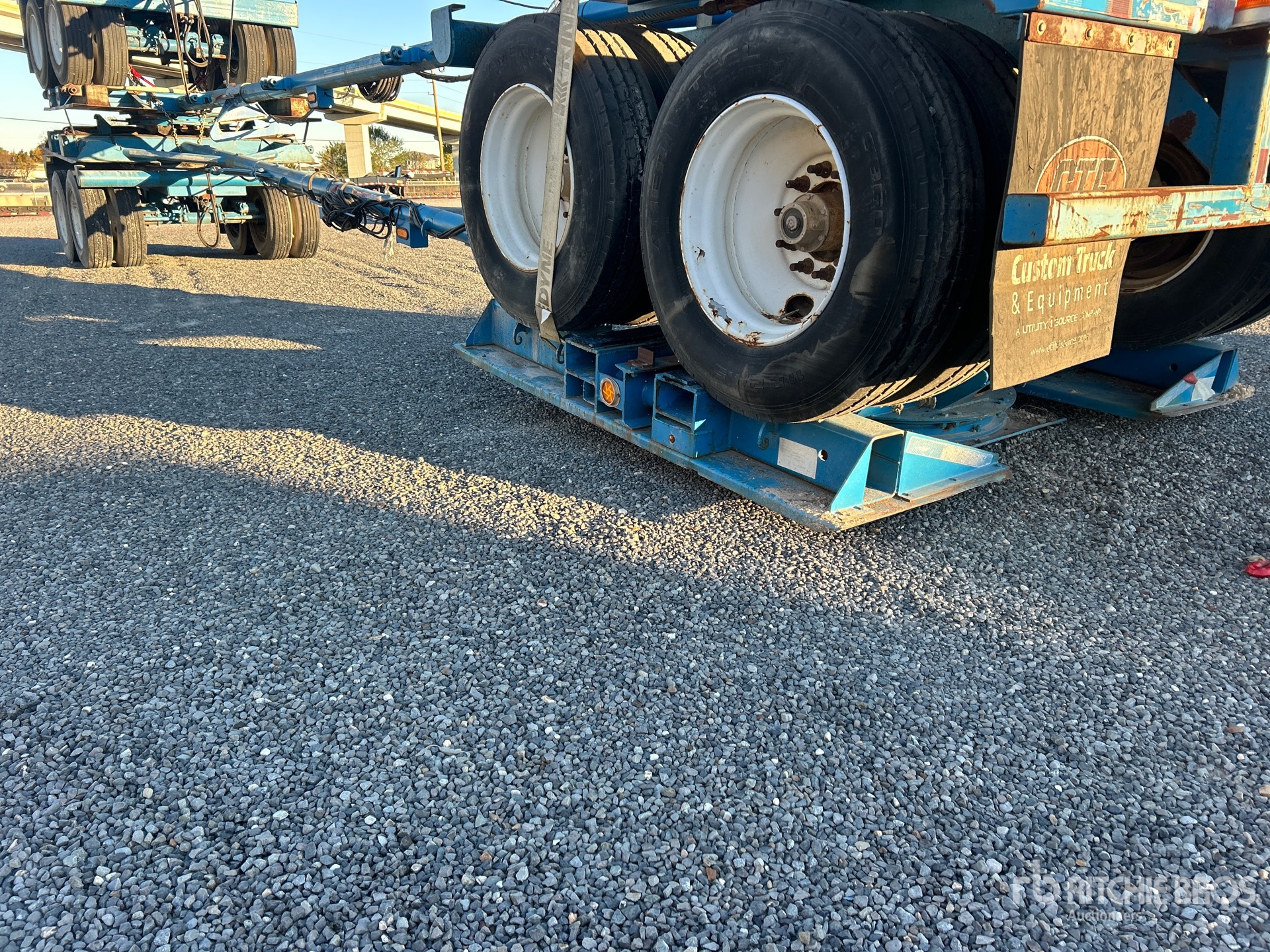 General Appearance with Image, coin avant droit