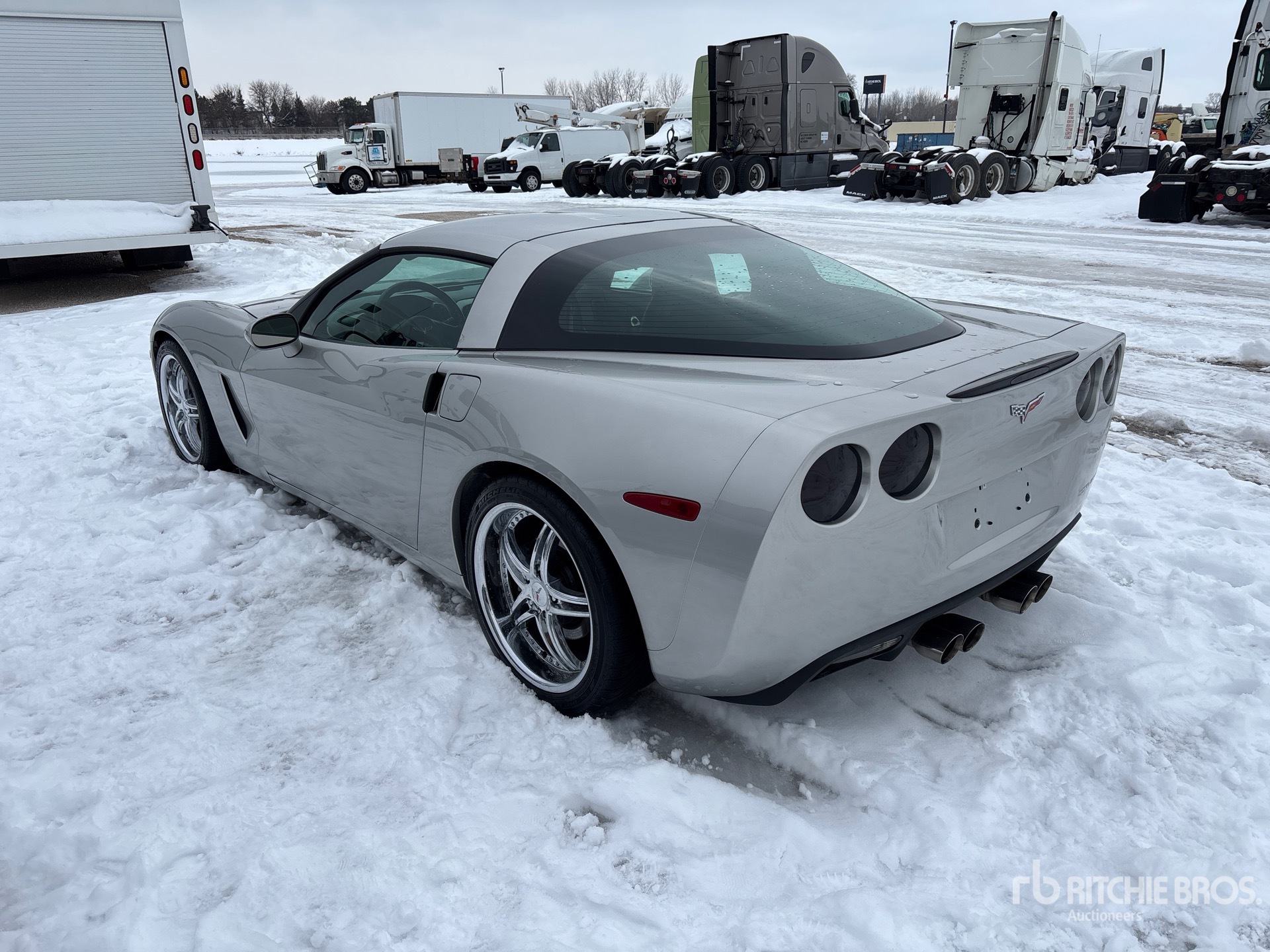 General Appearance with Imagen: esquina trasera izquierda