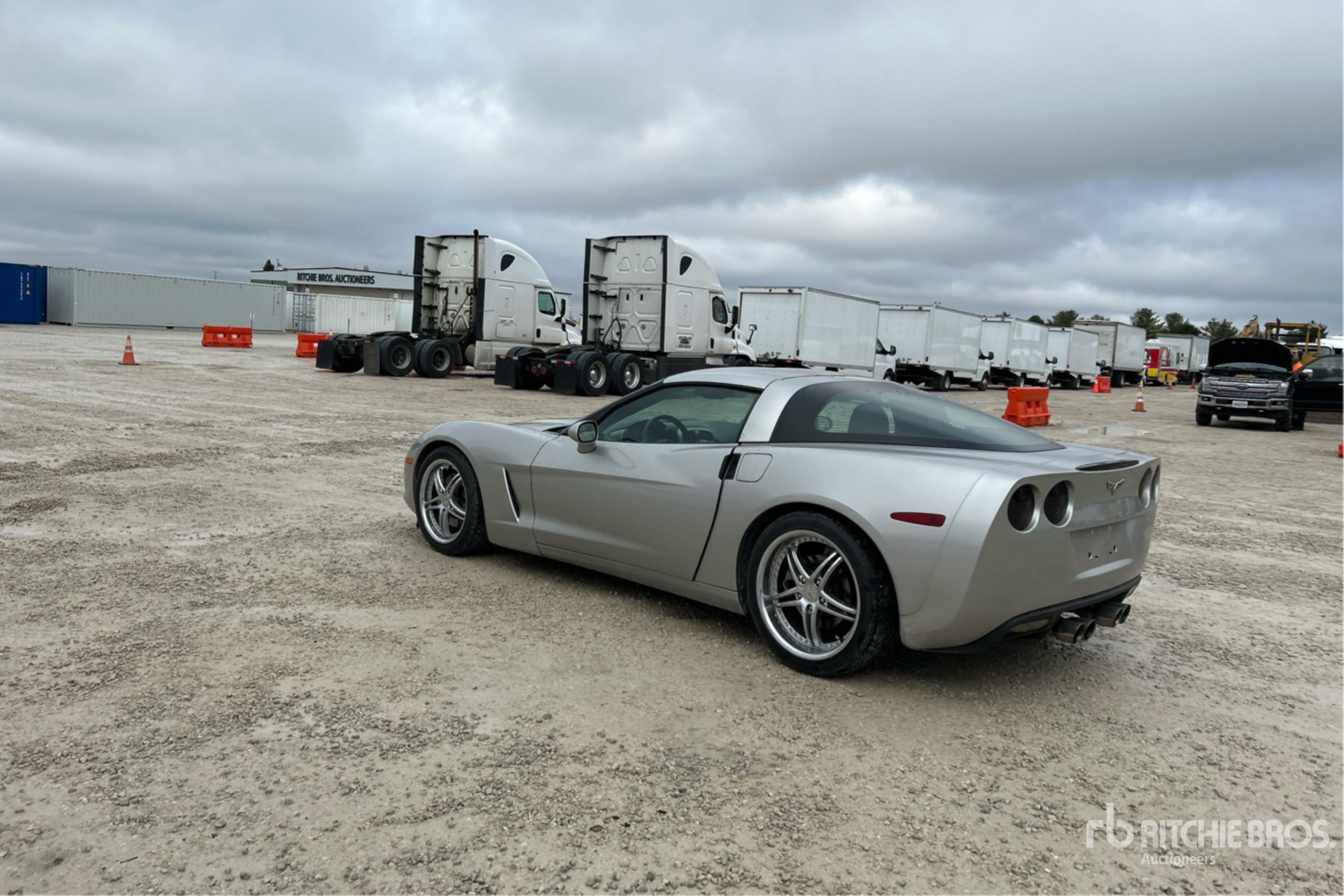 General Appearance with Picture, Left Rear Corner