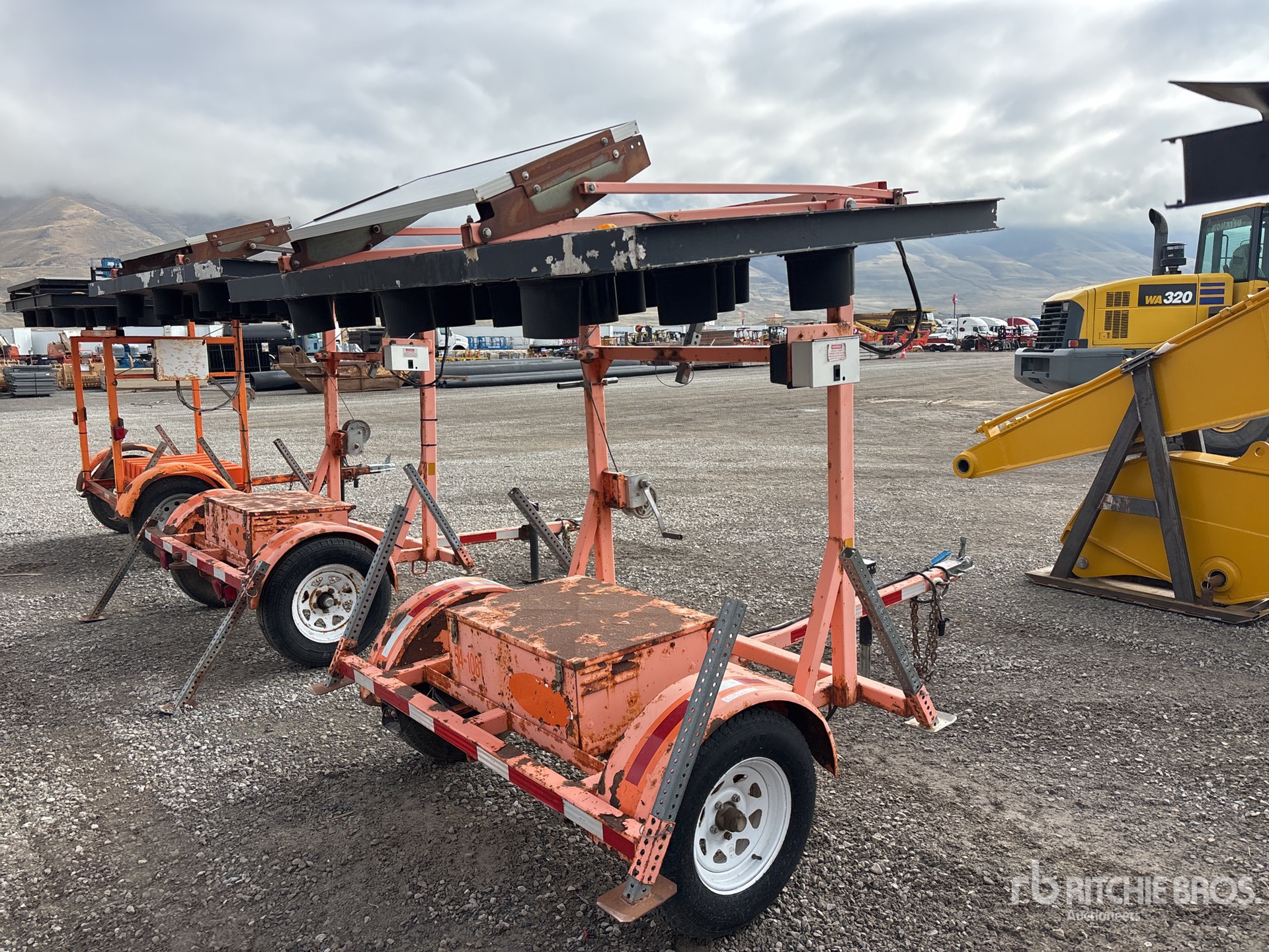 General Appearance with Foto, angolo anteriore sinistro