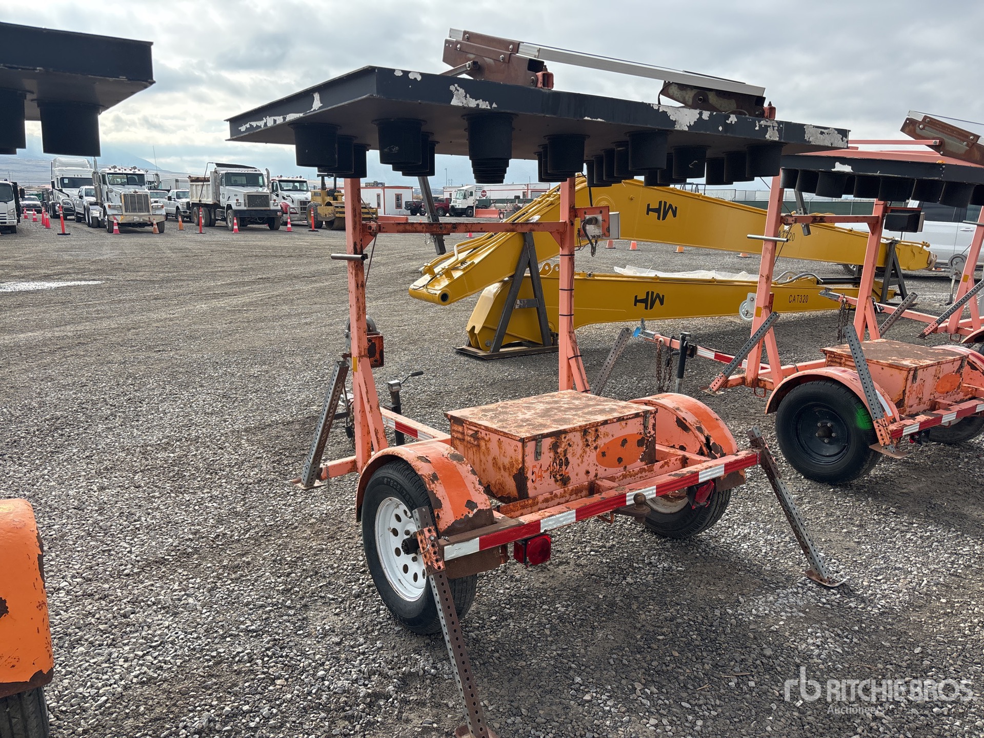 General Appearance with Foto, angolo posteriore sinistro