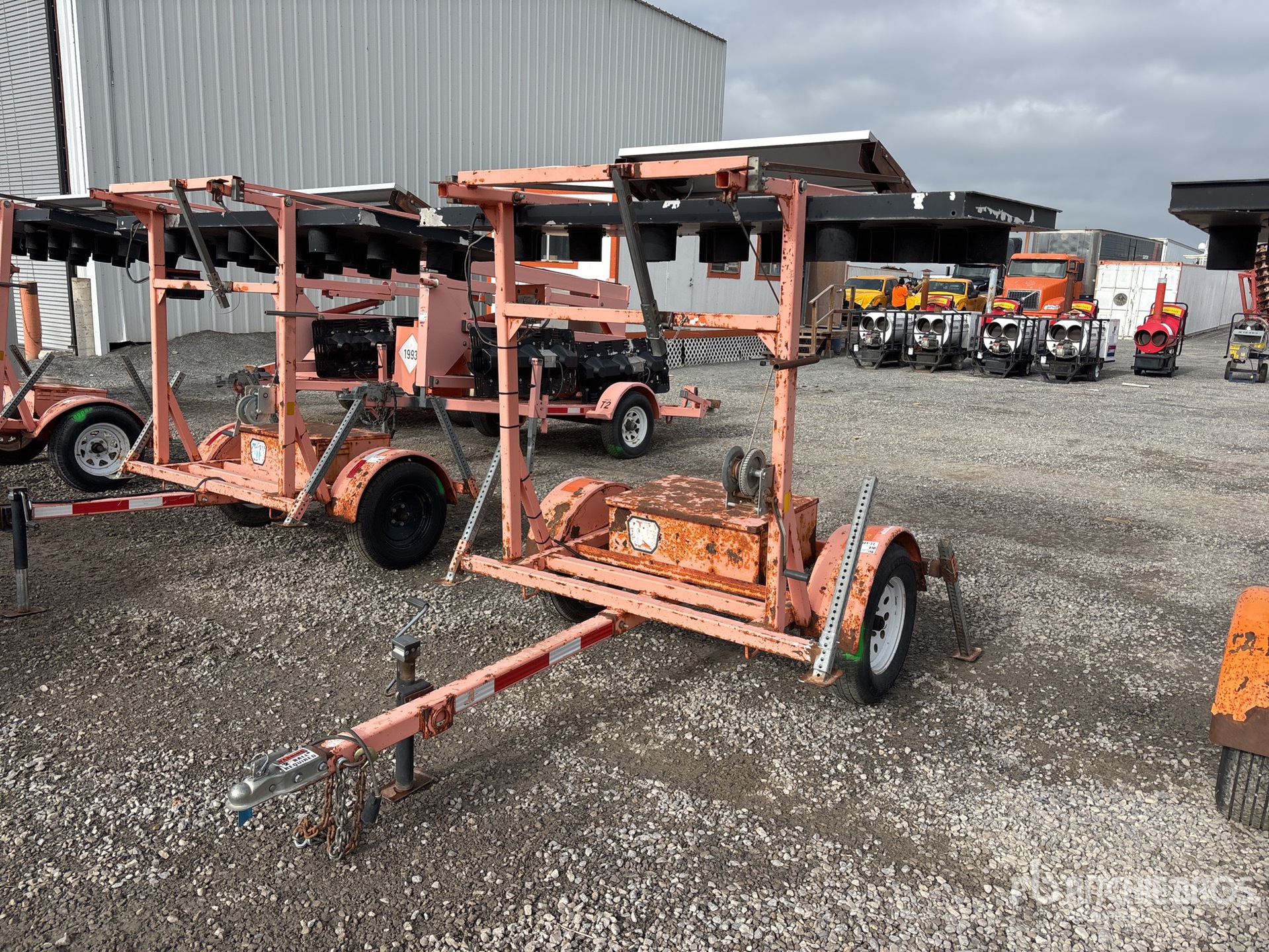 General Appearance with Featured Photo