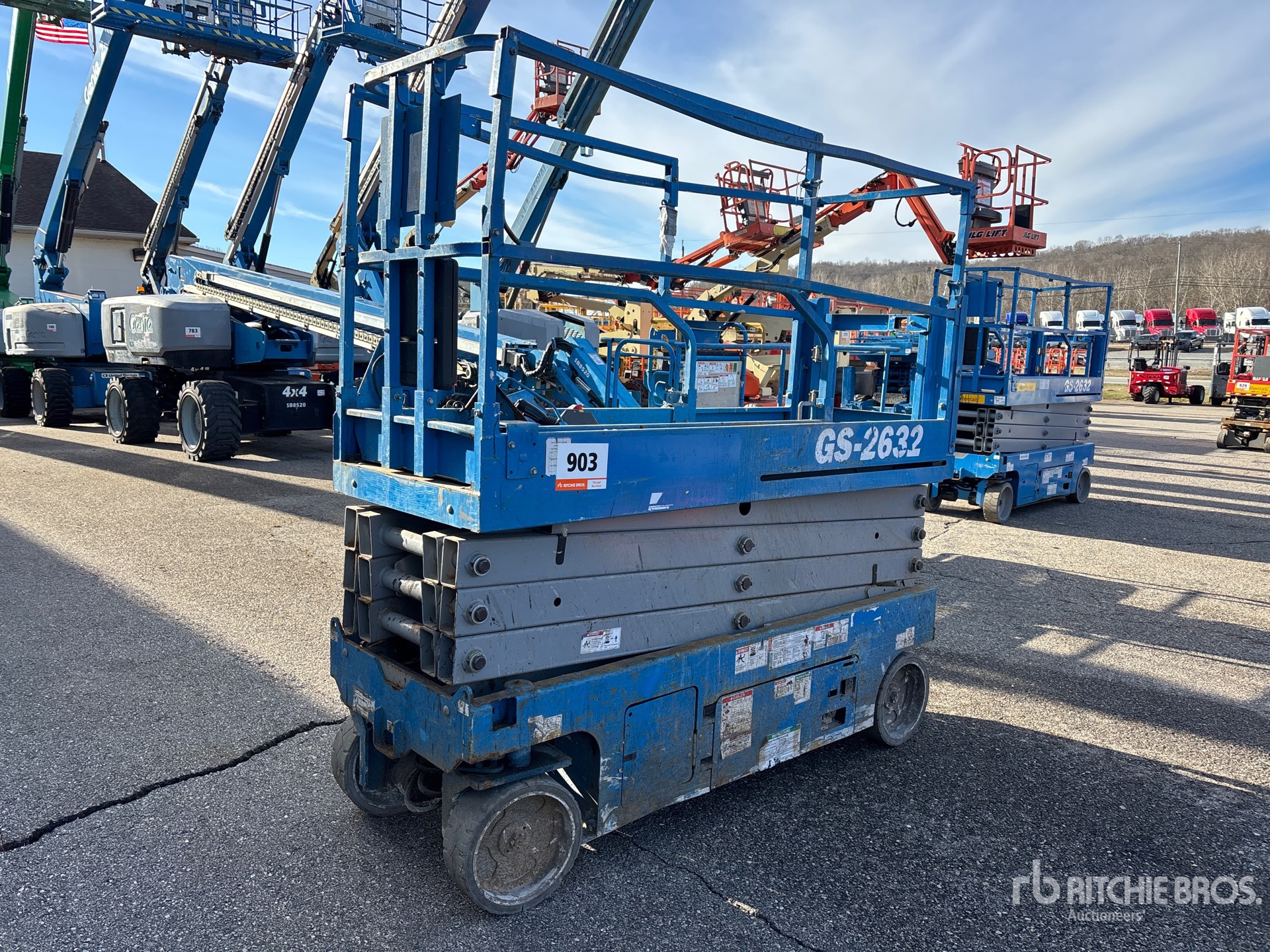 General Appearance with Picture, Left Front Corner