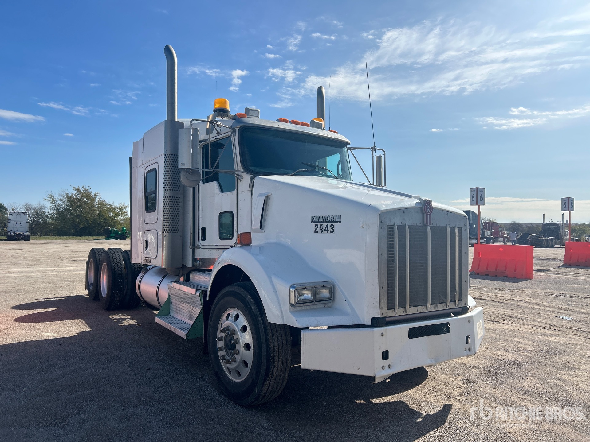 General Appearance with Foto, angolo anteriore destro