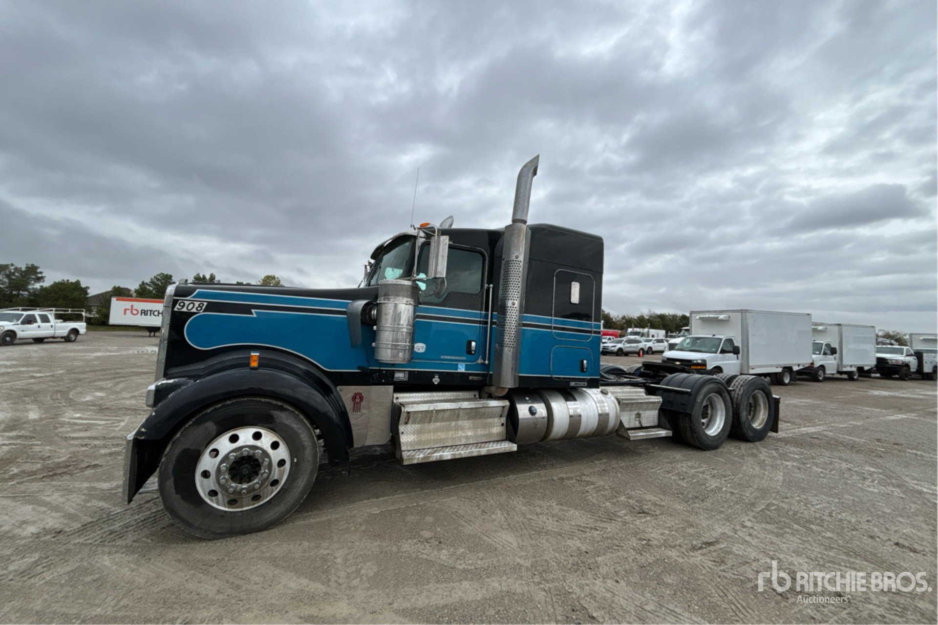 General Appearance with Picture, Left Front Corner