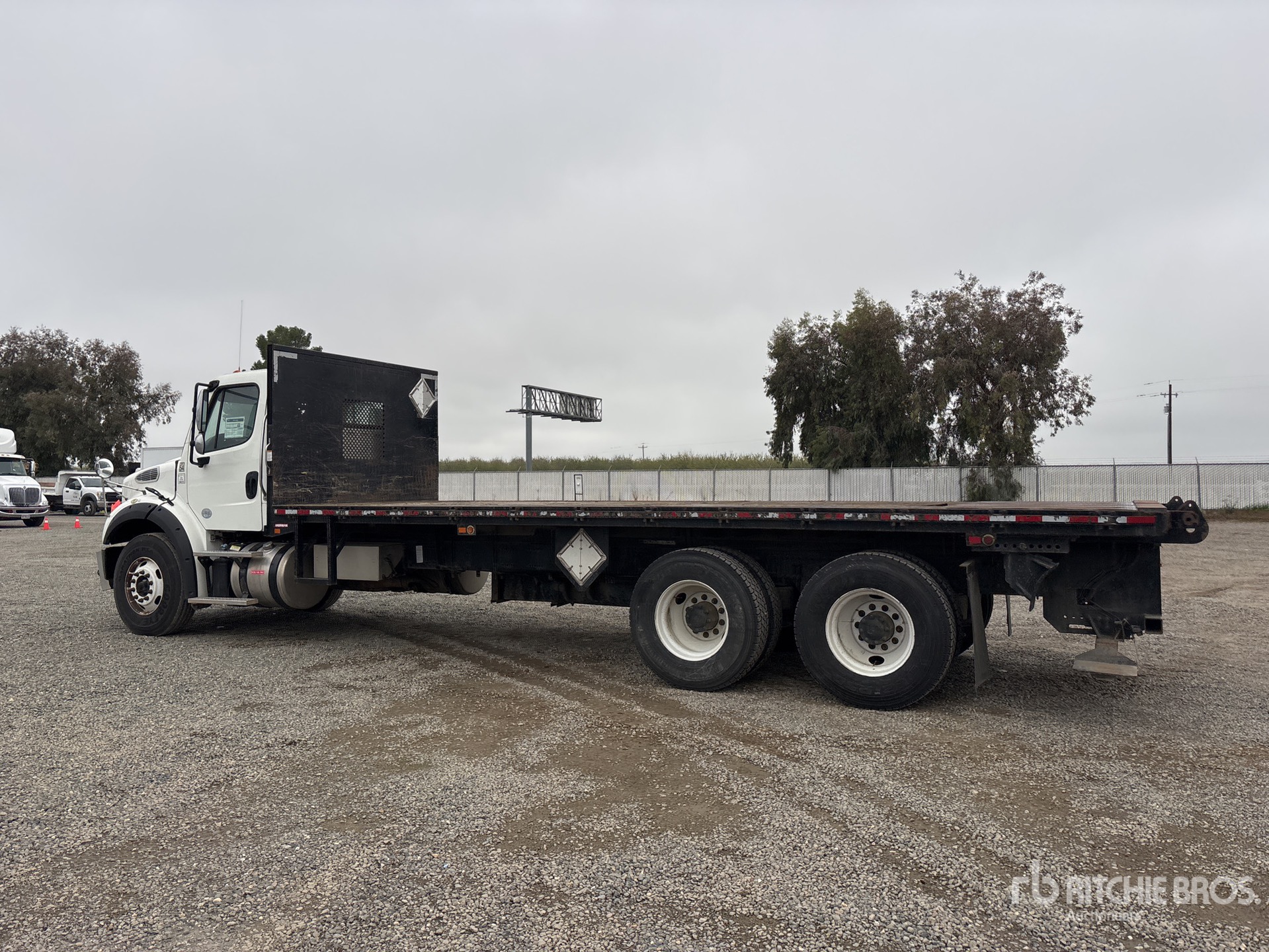 General Appearance with Imagen: esquina trasera izquierda