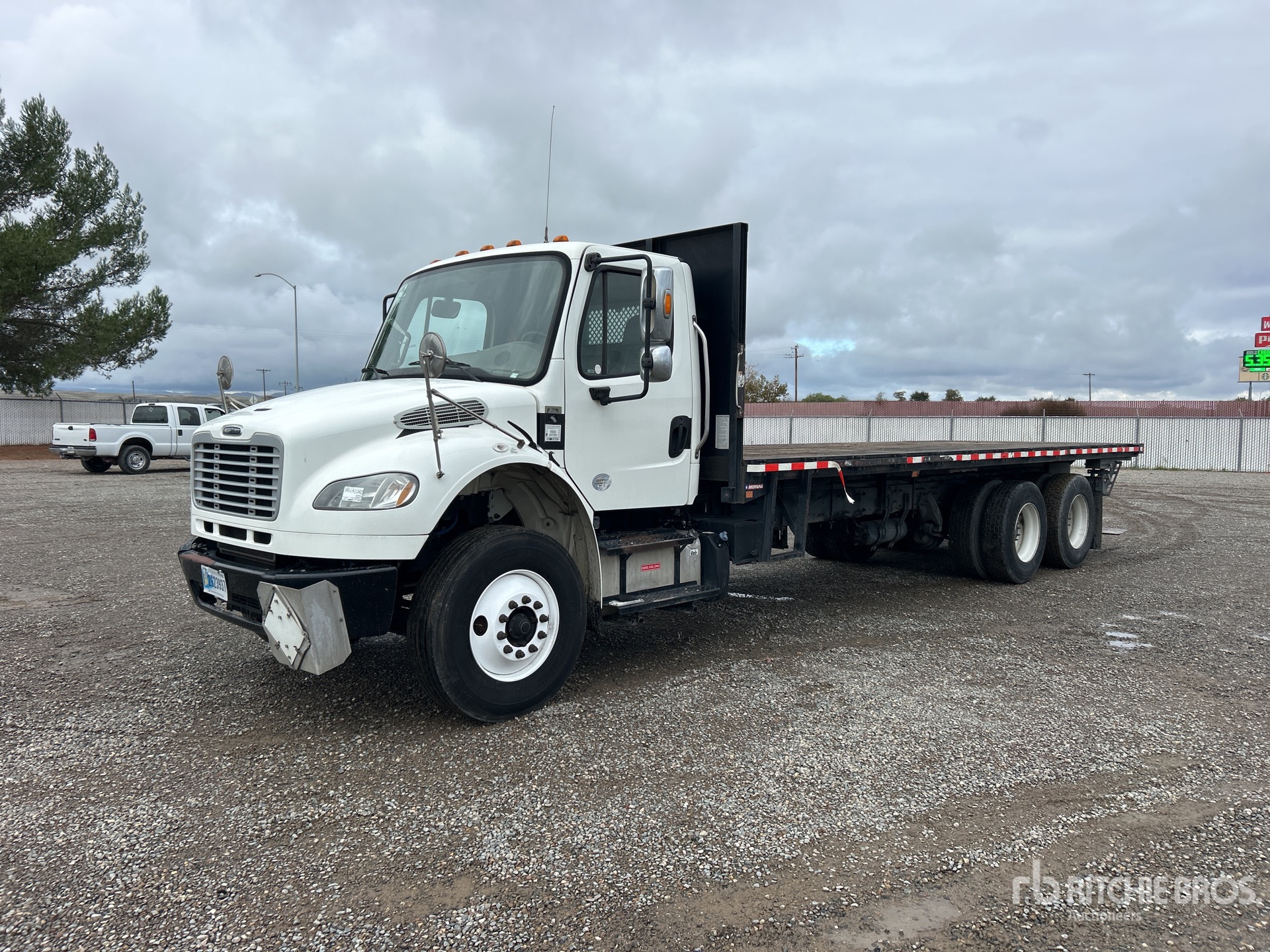 General Appearance with Featured Photo