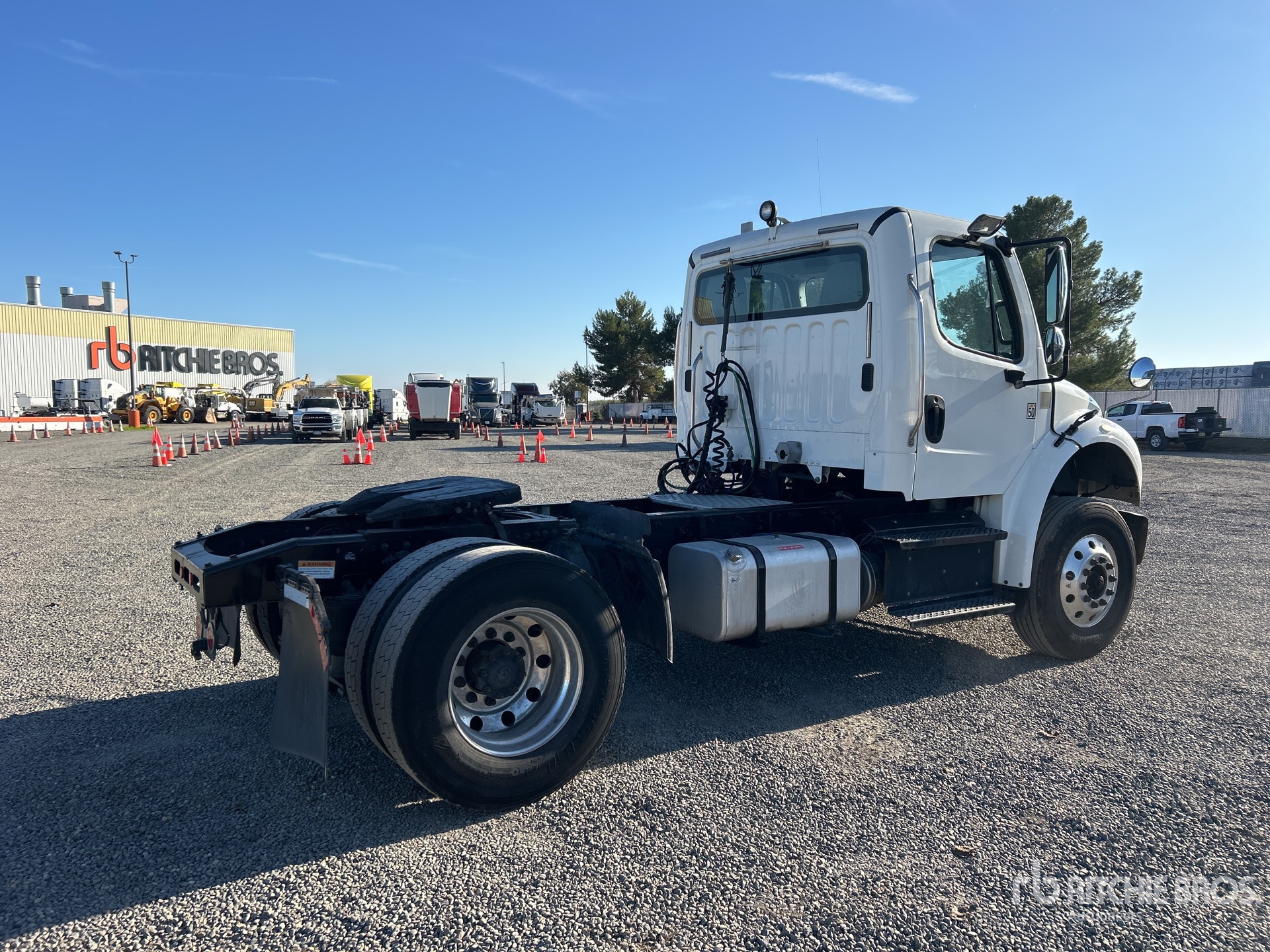 General Appearance with Imagen: esquina trasera derecha