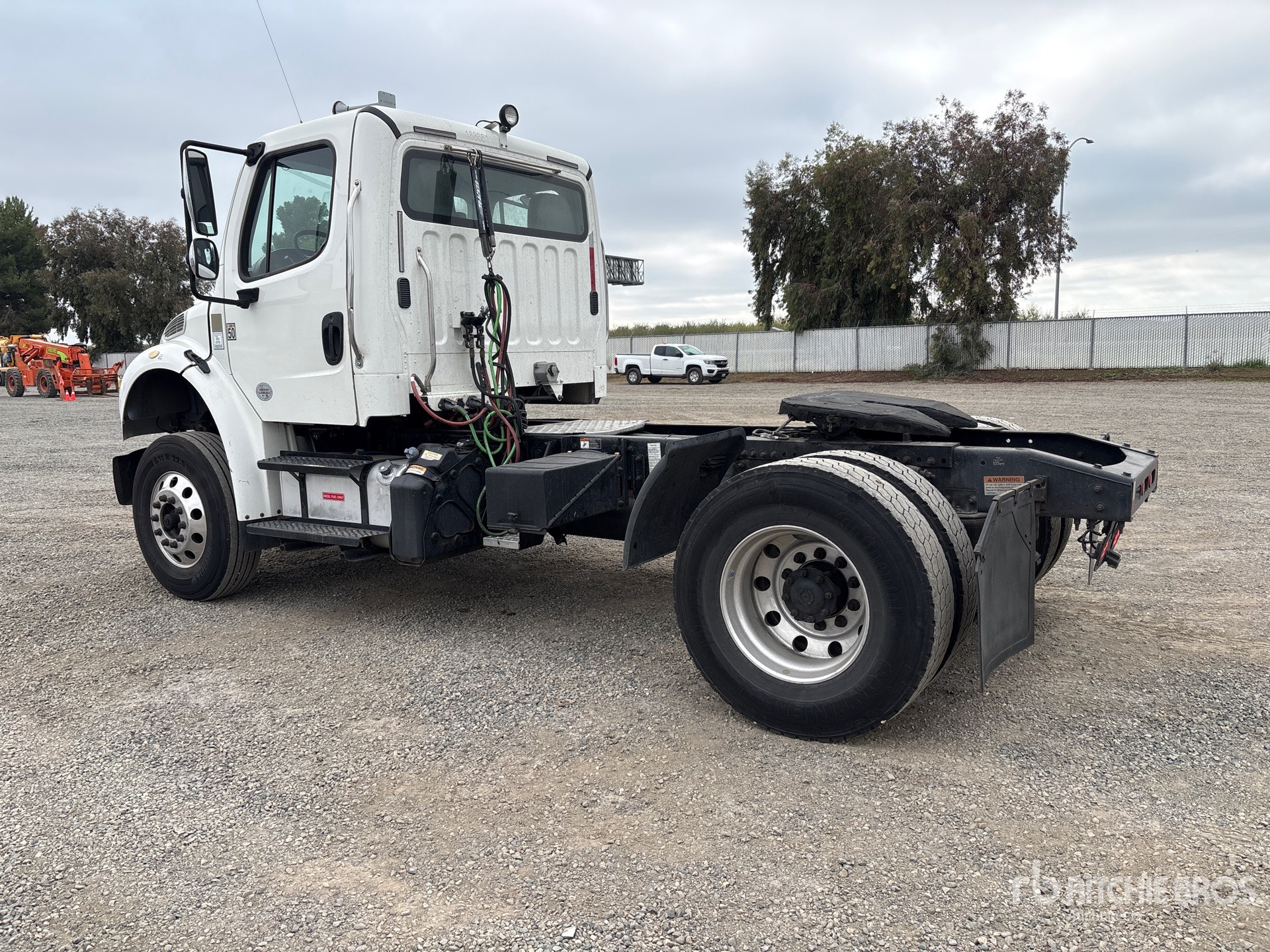 General Appearance with Imagen: esquina trasera izquierda