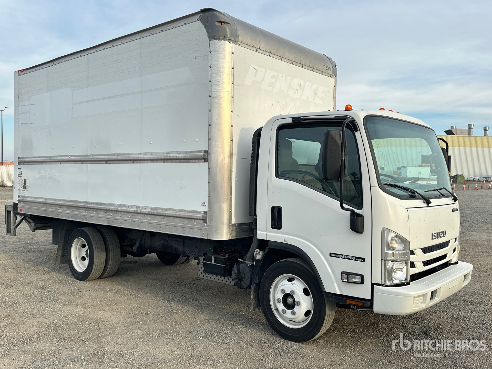 General Appearance with Bild, Ecke vorne rechts