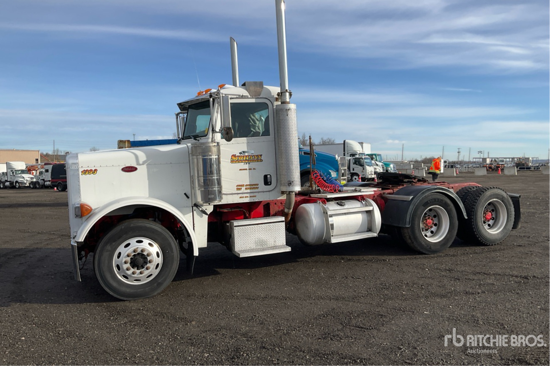 General Appearance with Imagen: esquina delantera izquierda