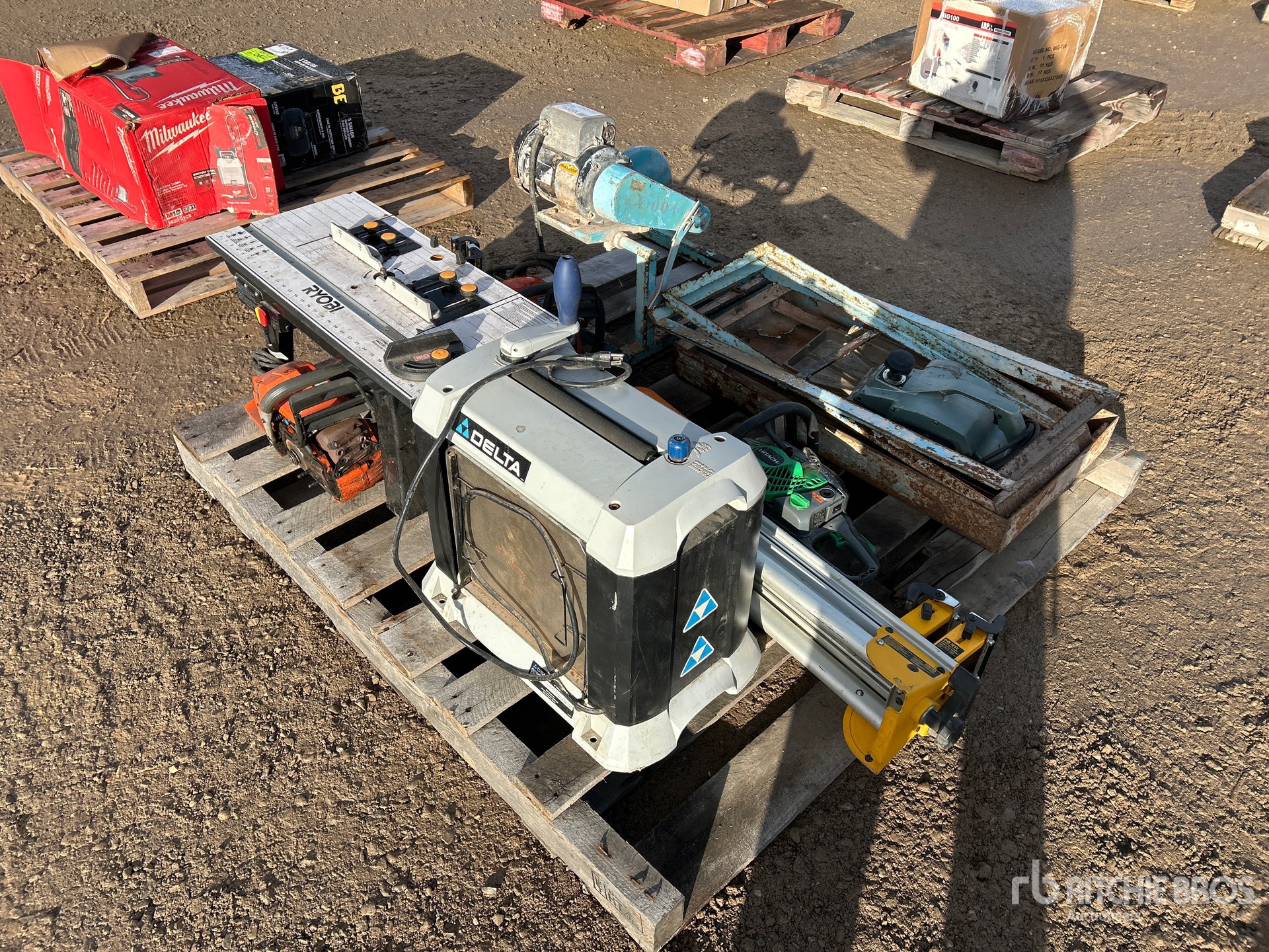 Aspect général with Image, coin arrière gauche