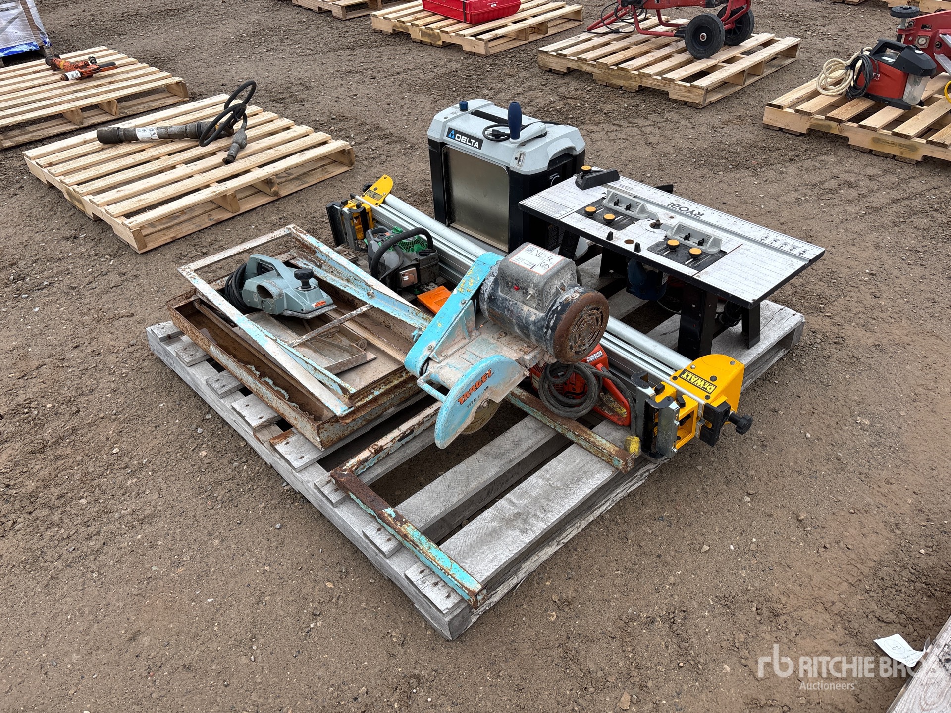 General Appearance with Picture, Left Front Corner