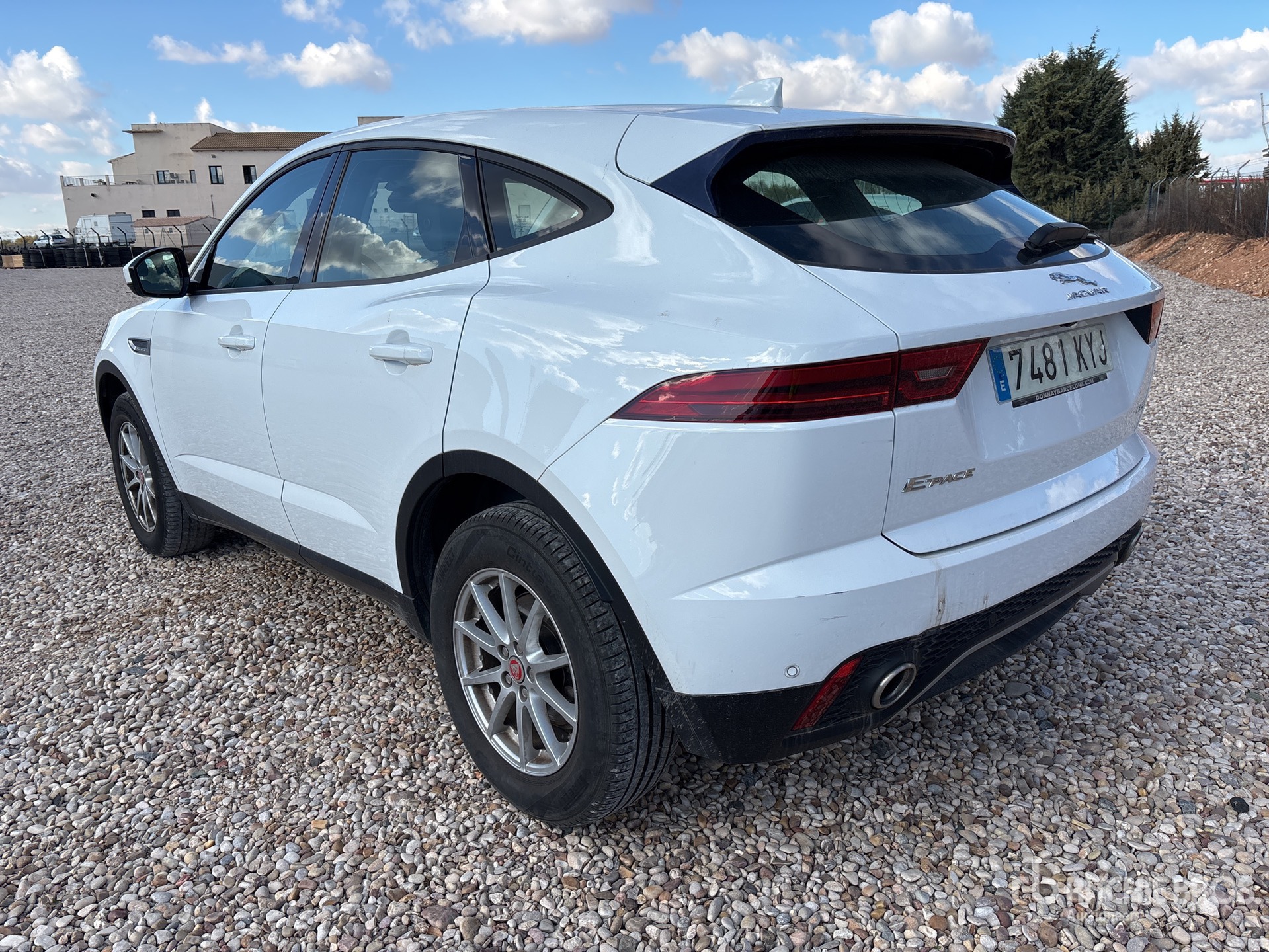 General Appearance with Imagen: esquina delantera derecha