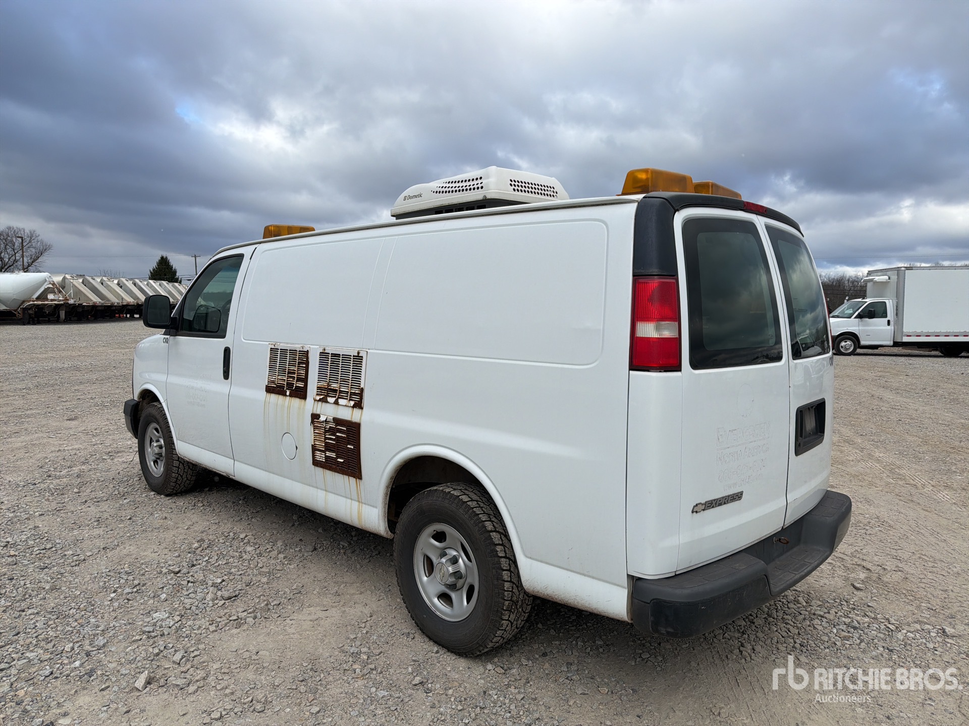 General Appearance with Picture, Left Rear Corner