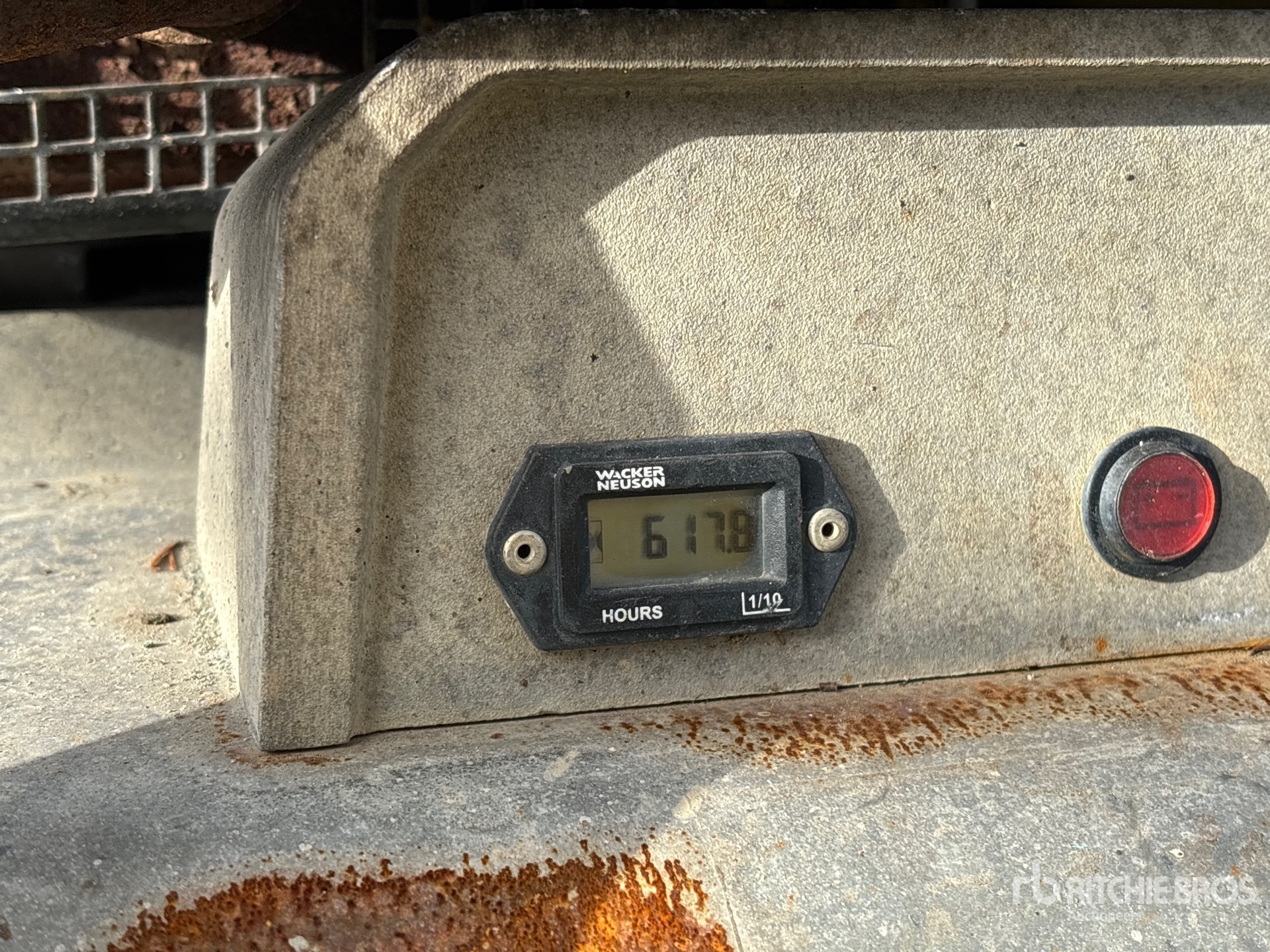 General Appearance with Hour Meter / Odometer