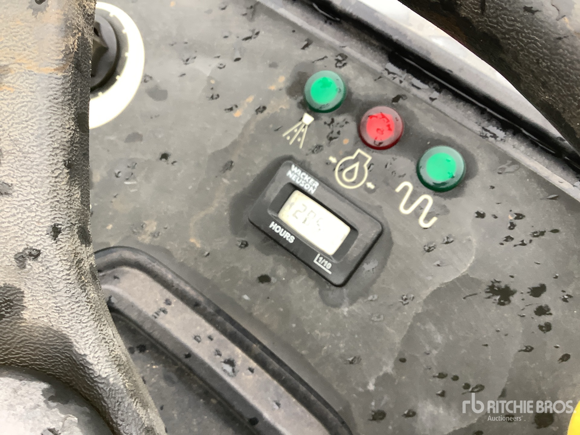 General Appearance with Hour Meter / Odometer