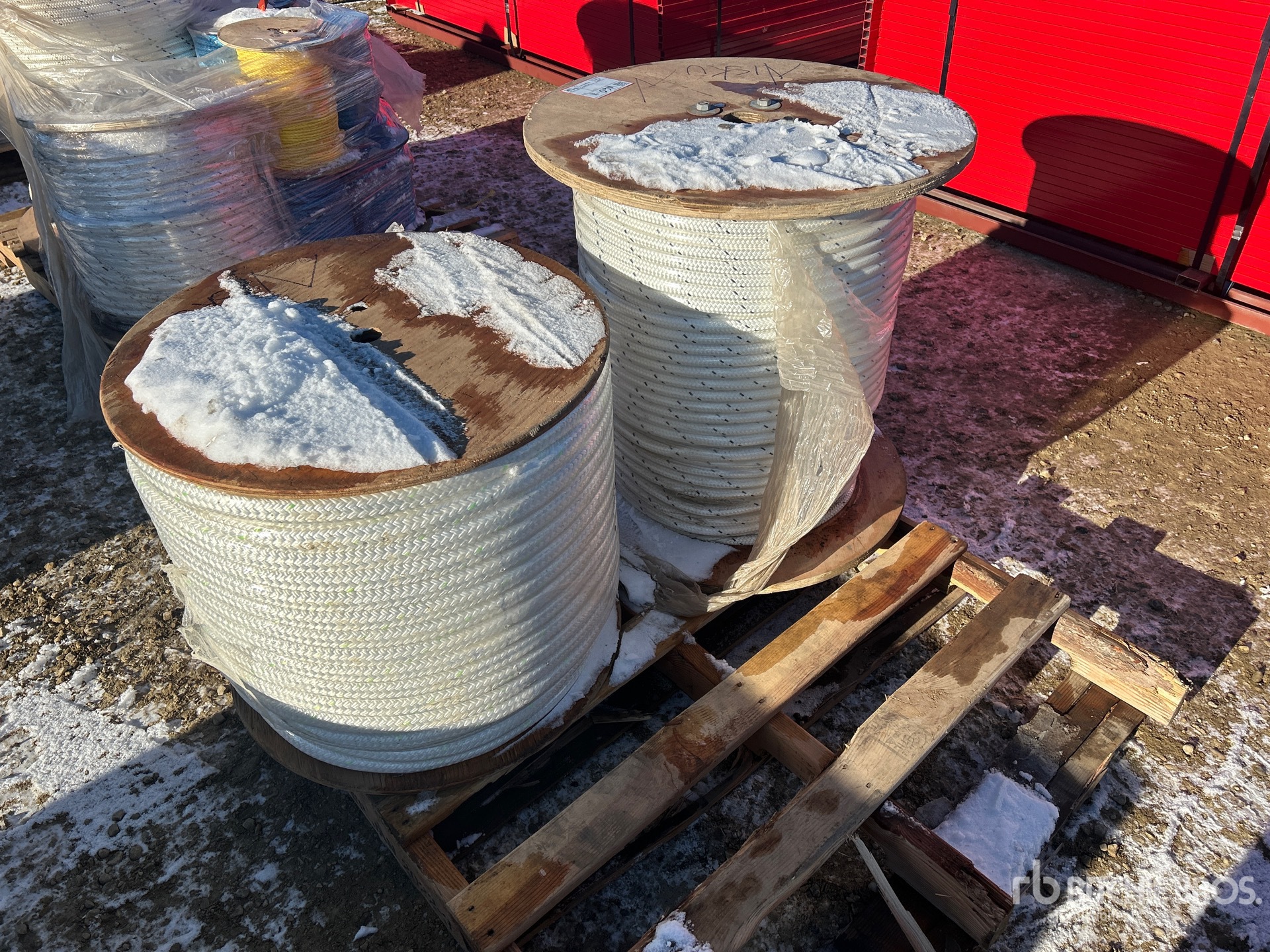 General Appearance with Bild, Ecke vorne rechts