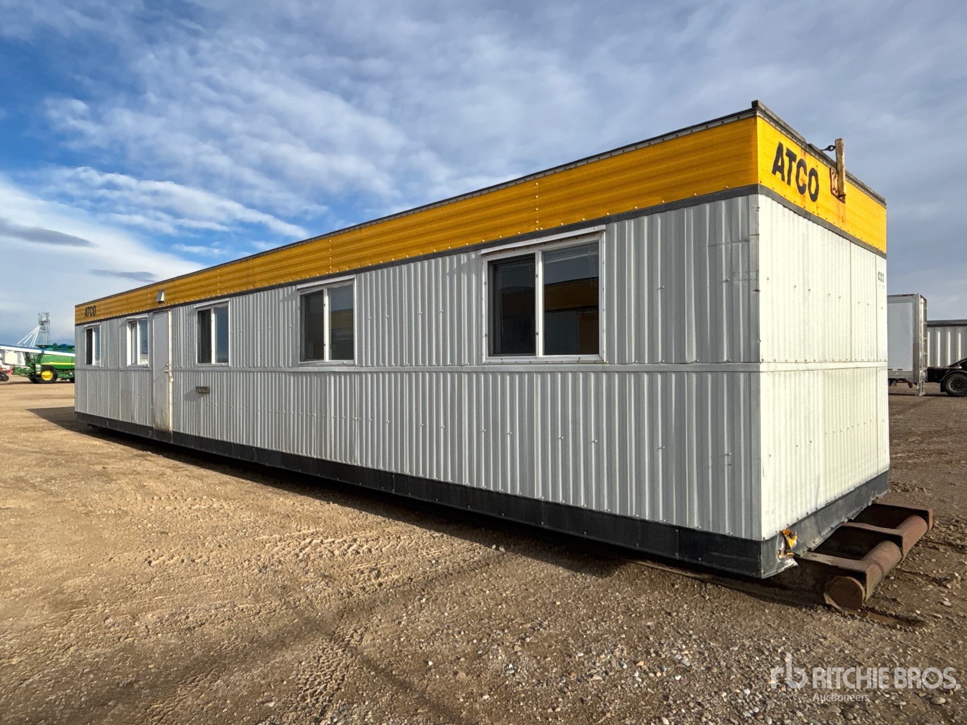 General Appearance with Foto, angolo anteriore sinistro