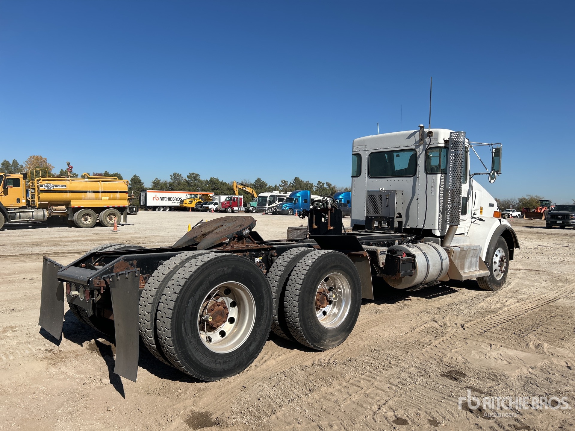 General Appearance with Imagen: esquina trasera derecha