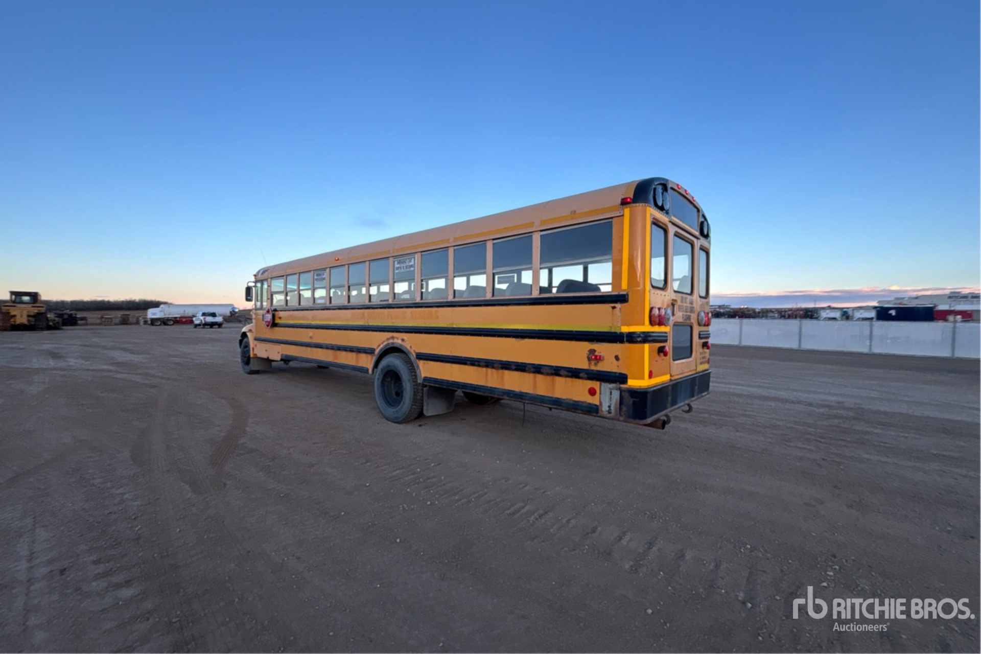 General Appearance with Imagen: esquina trasera izquierda