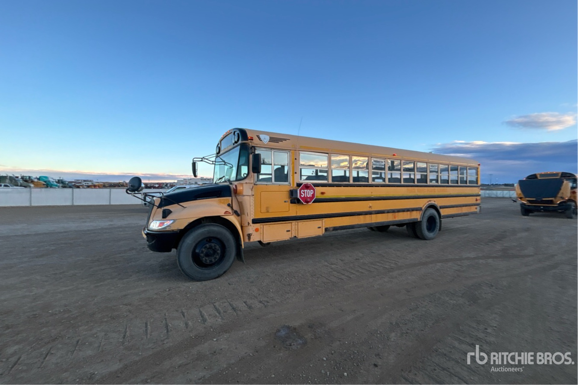 General Appearance with Imagen: esquina delantera izquierda