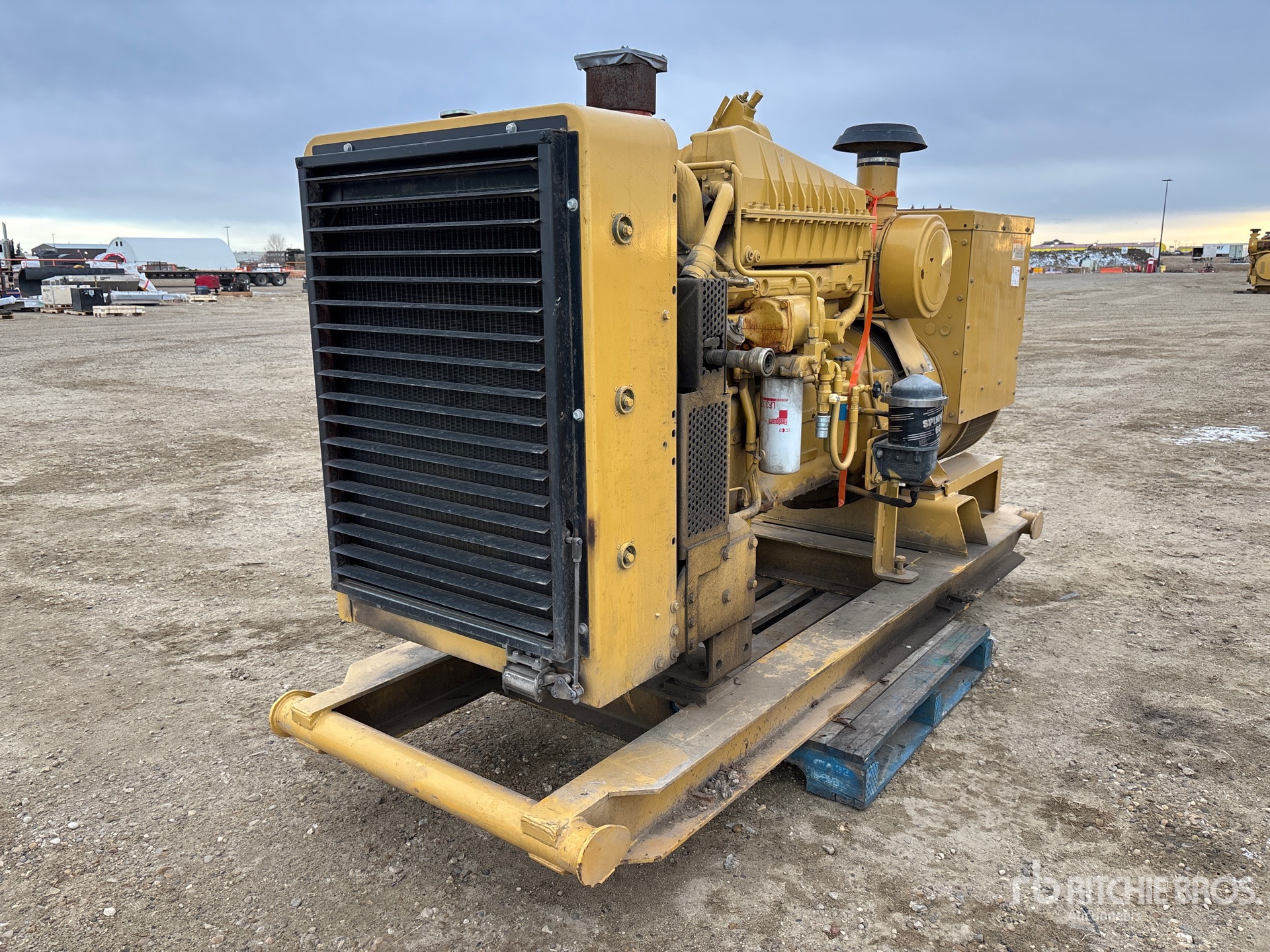 General Appearance with Foto, angolo anteriore sinistro