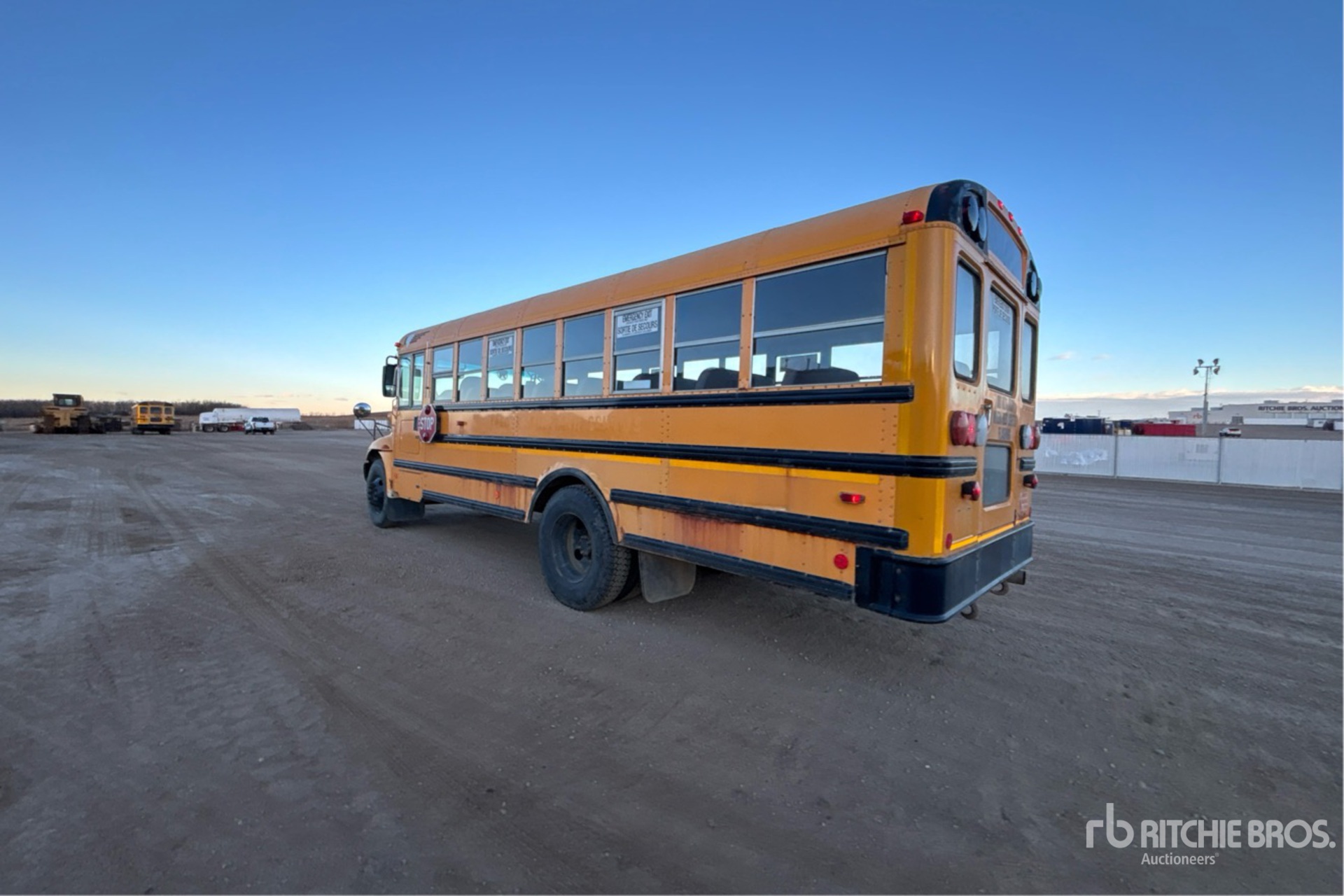 General Appearance with Imagen: esquina trasera izquierda