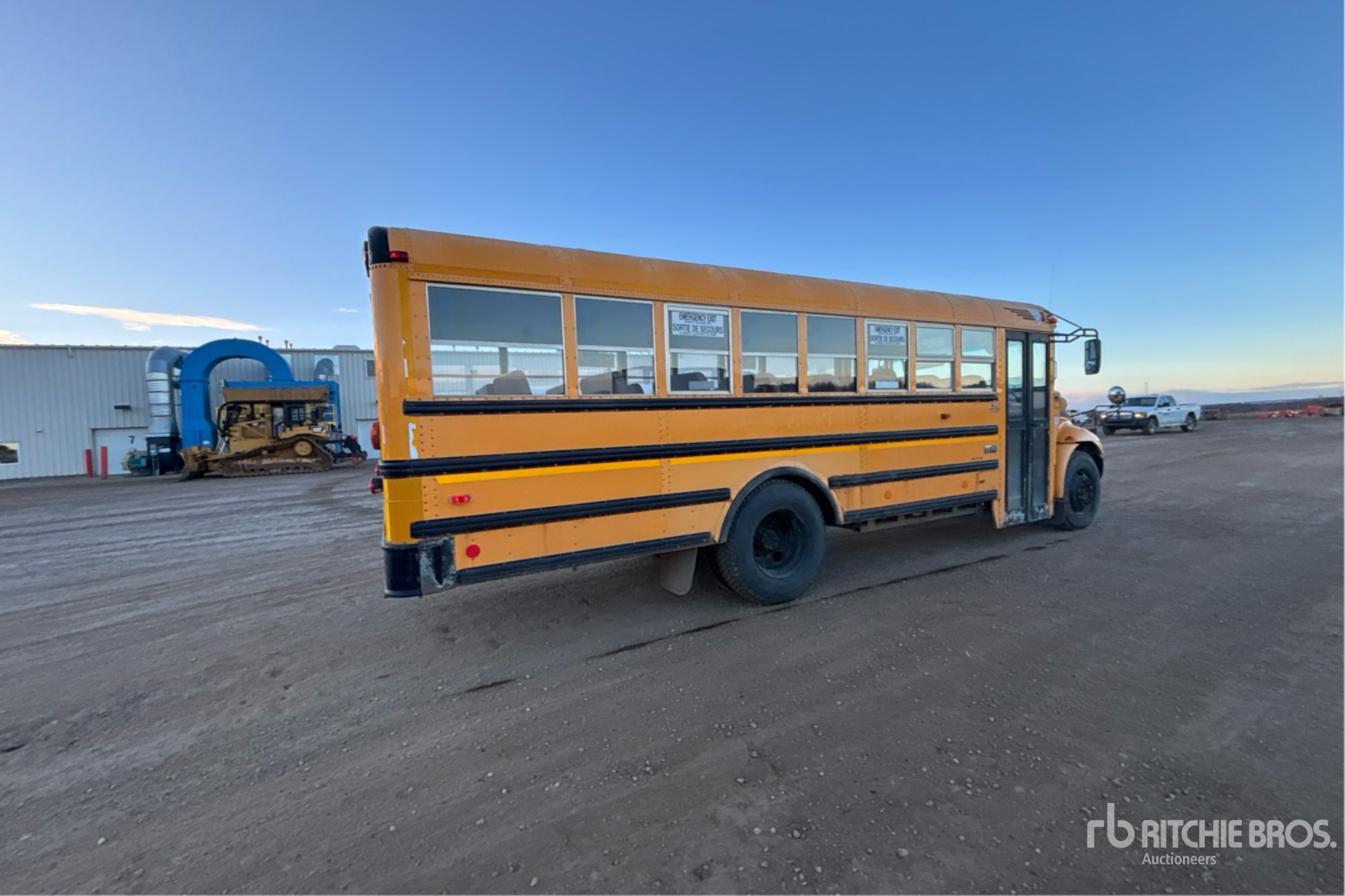 General Appearance with Imagen: esquina trasera derecha