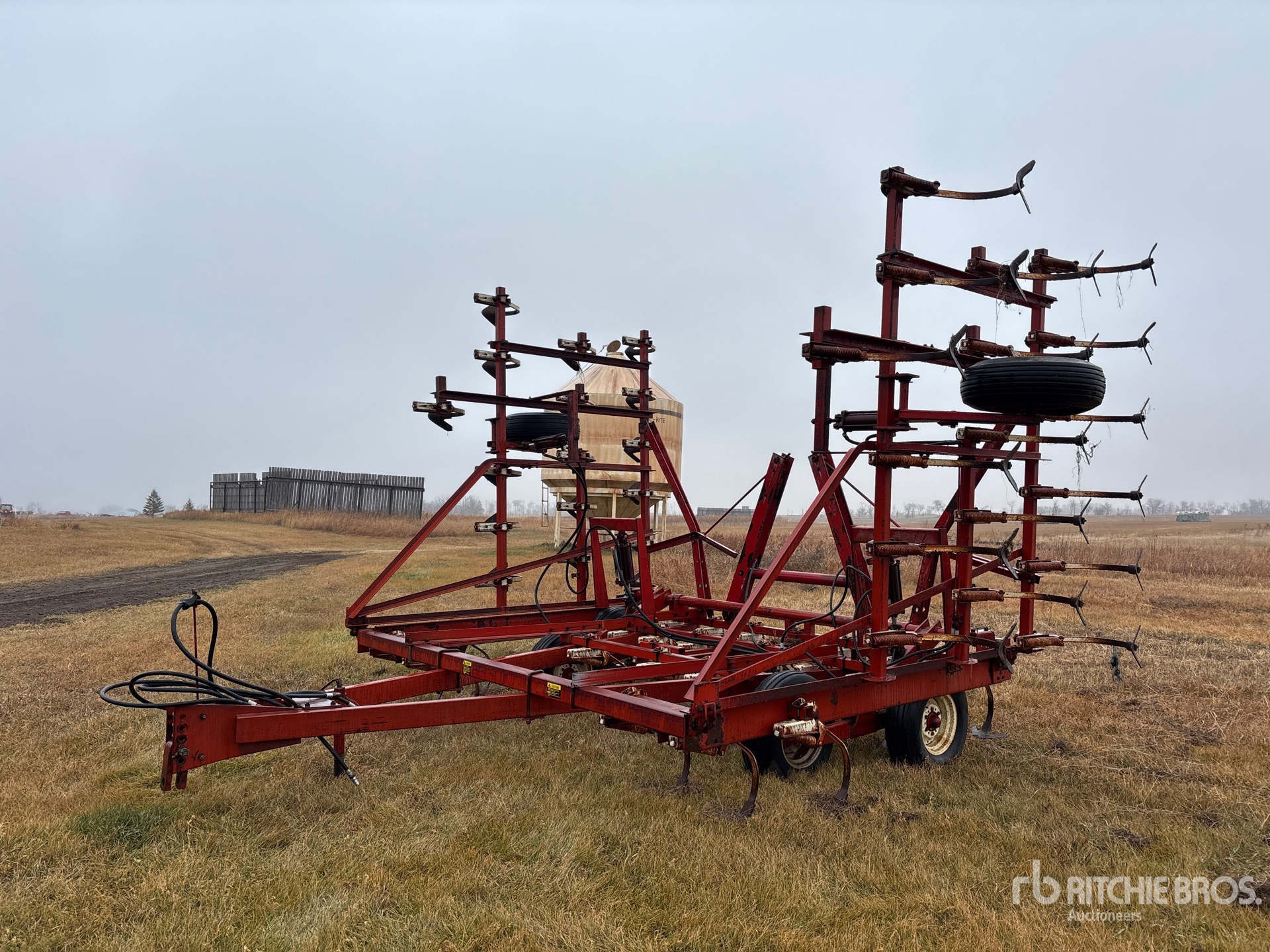 General Appearance with Foto, angolo anteriore sinistro