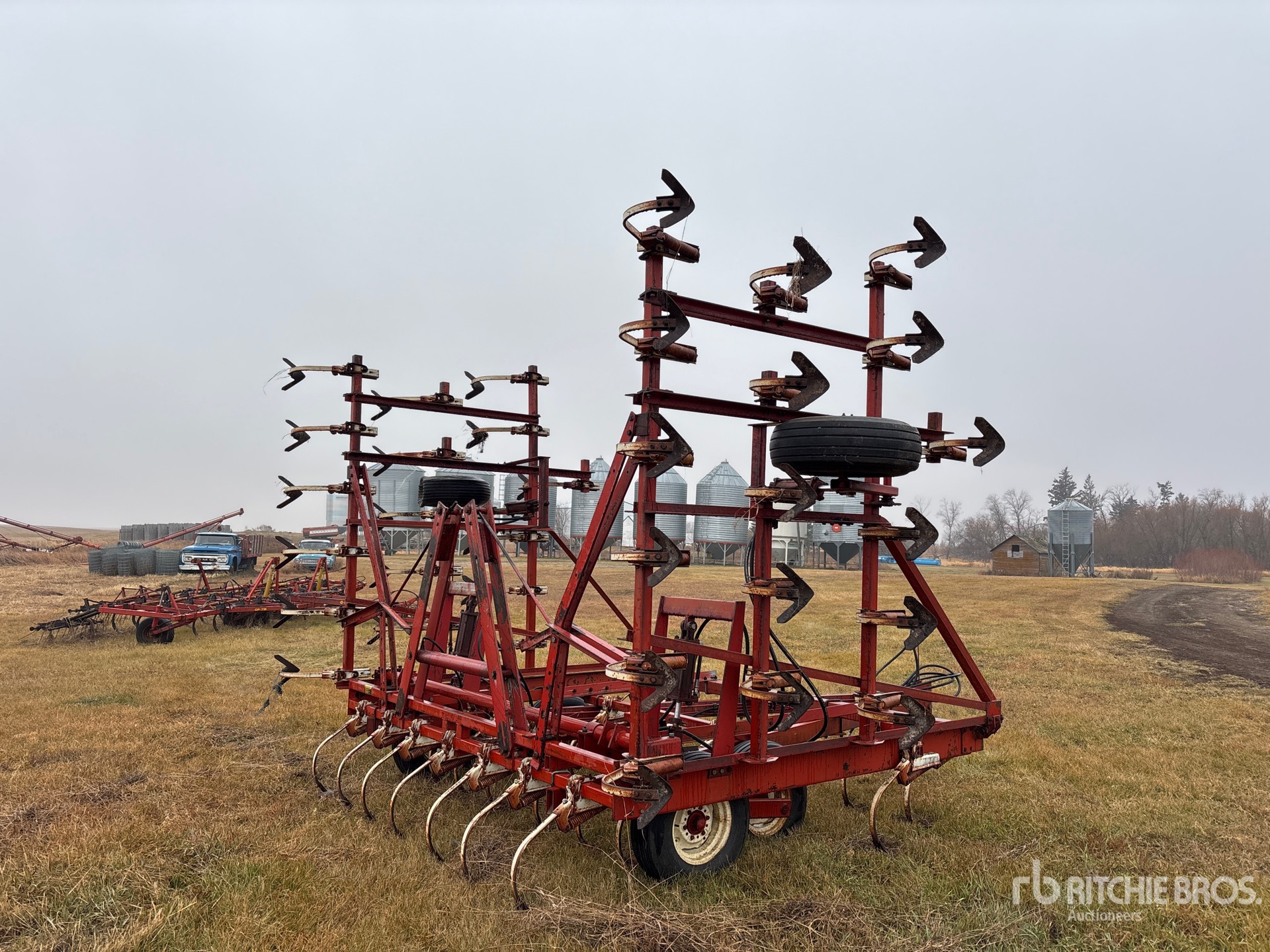 General Appearance with Foto, angolo anteriore sinistro