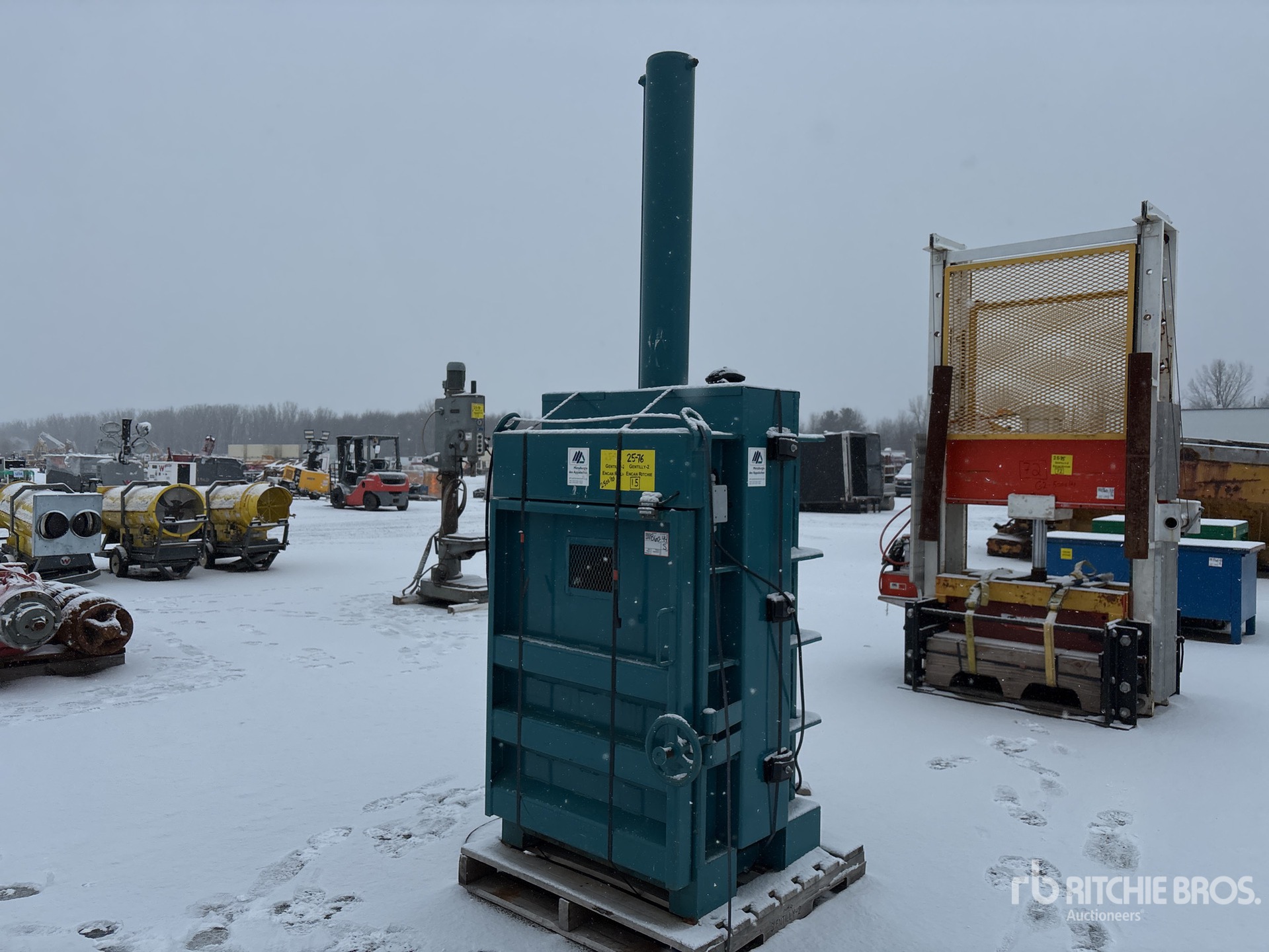 General Appearance with Picture, Left Front Corner