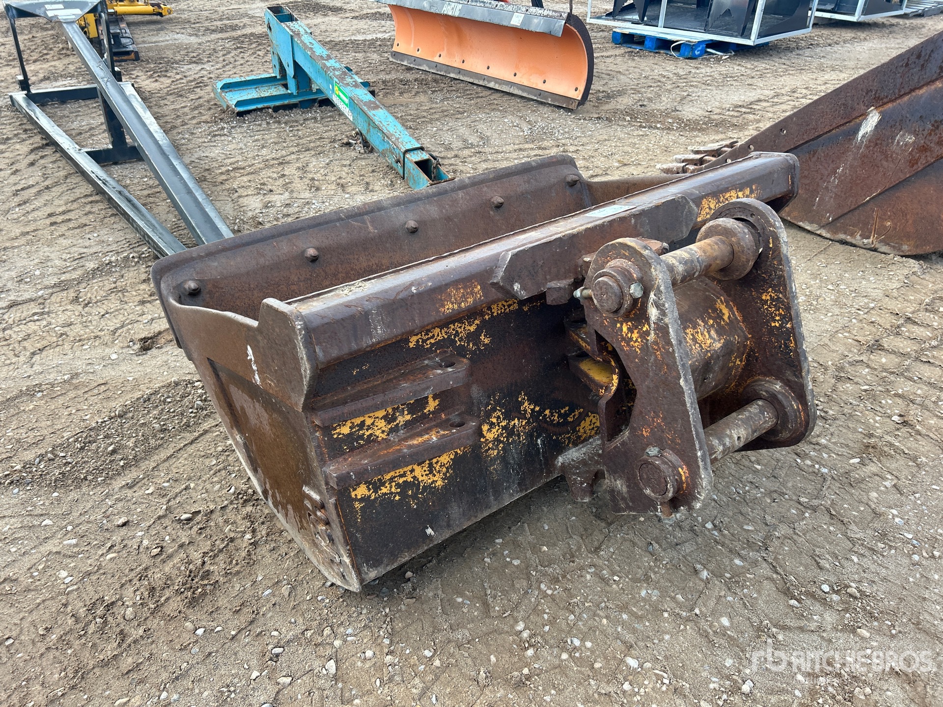 General Appearance with Imagen: esquina trasera izquierda