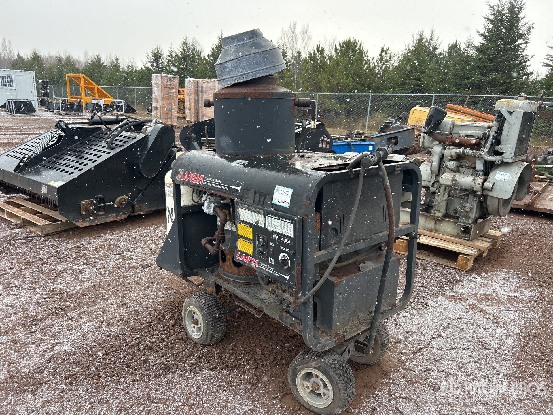 Aspect général with Image, coin avant droit