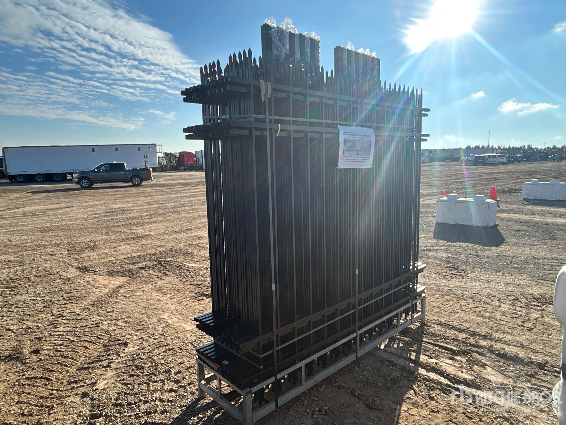 Aspect général with Image, coin avant droit