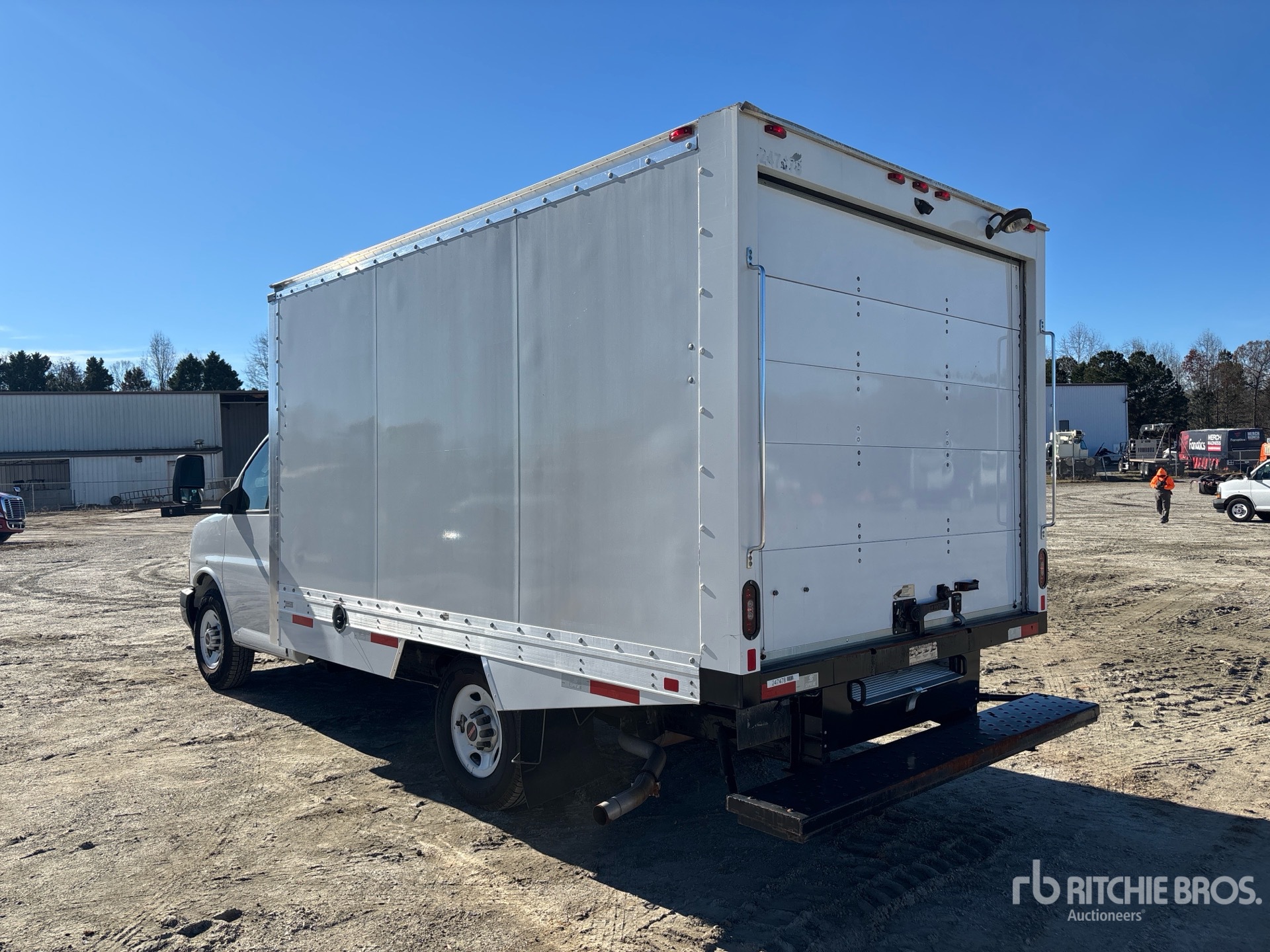 Aspect général with Image, coin arrière gauche