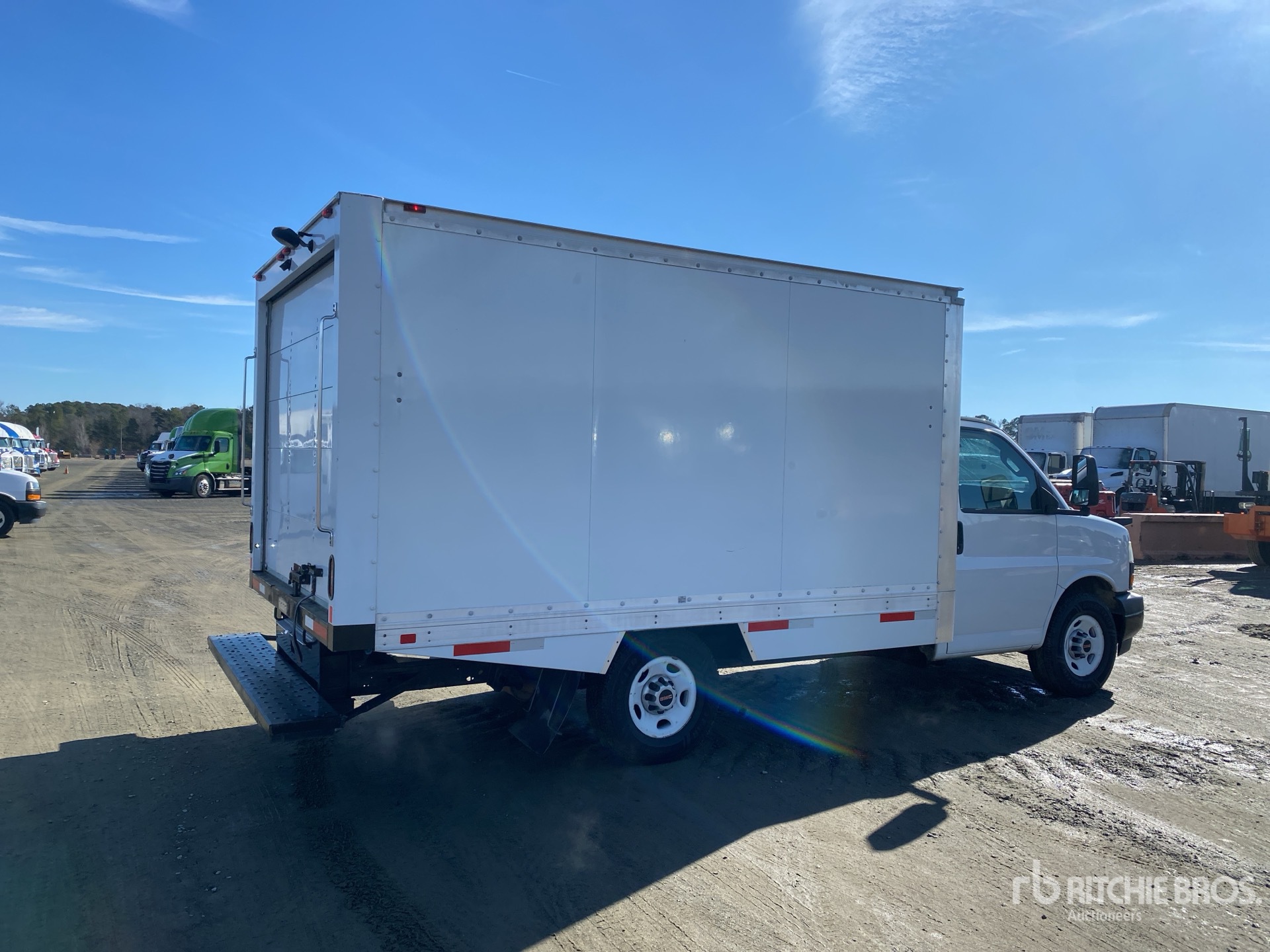 General Appearance with Picture, Right Rear Corner