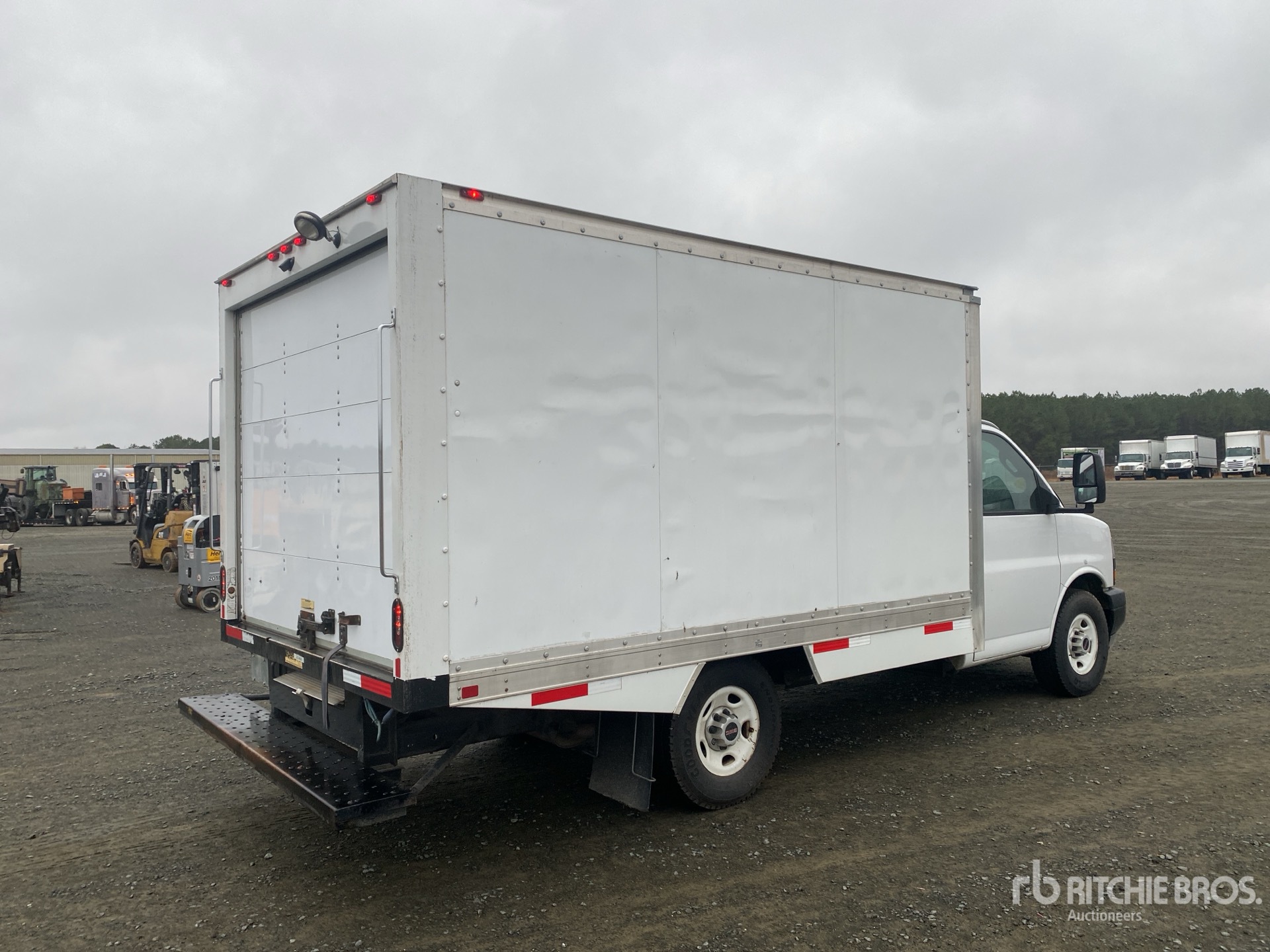 General Appearance with Imagen: esquina trasera derecha